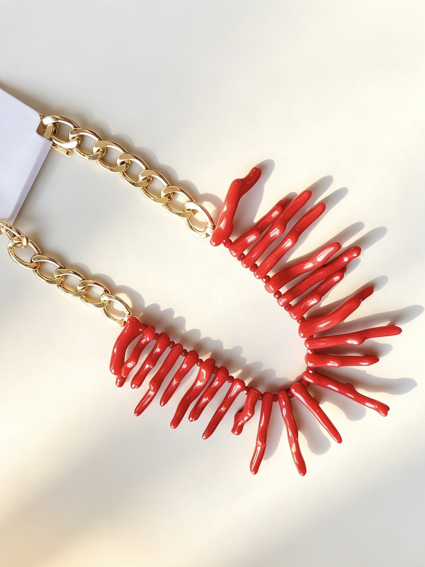 Grossista HANA BIJOUX - Collana Corallo con Catena Dorata