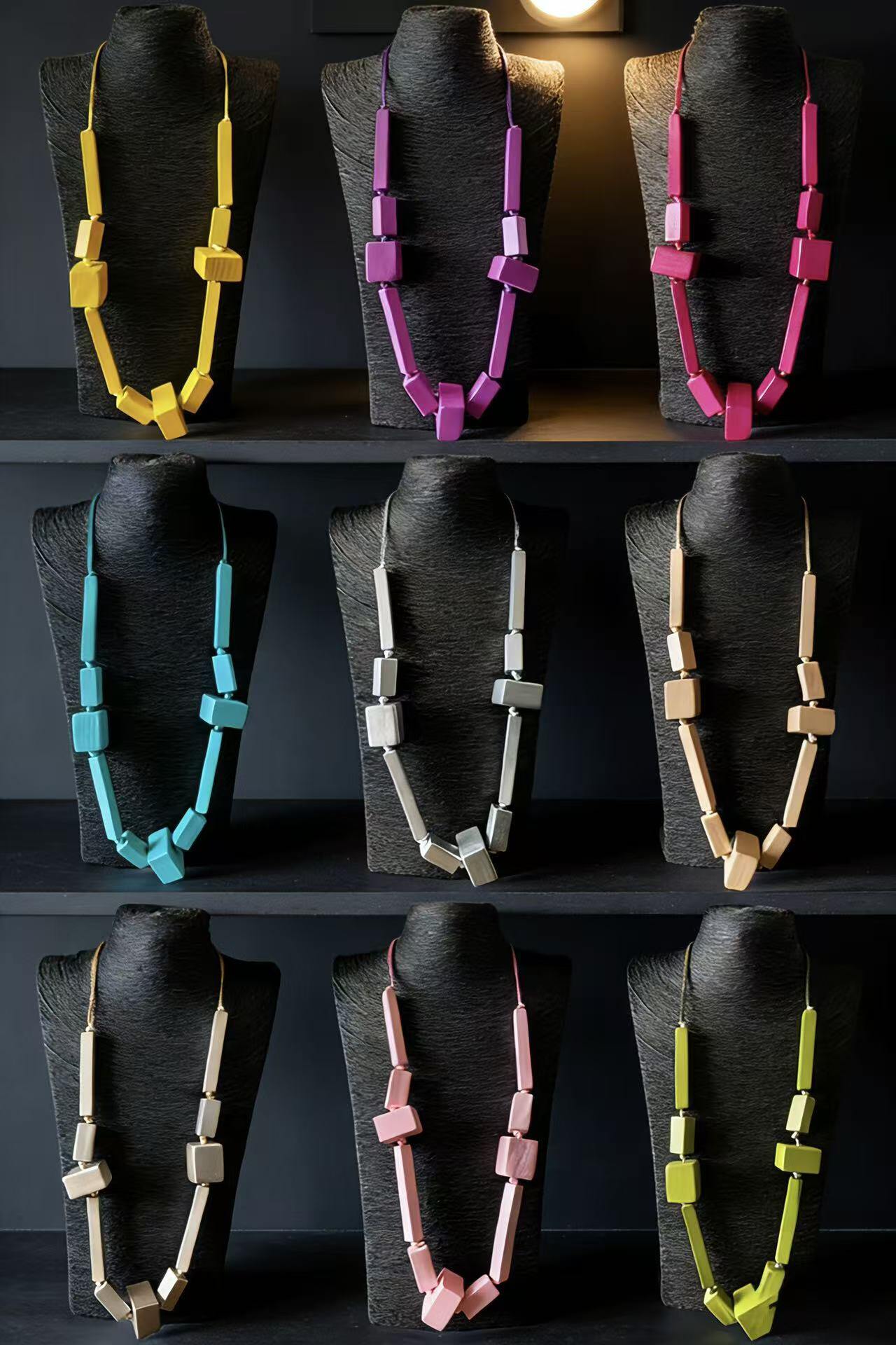 Wholesaler HANA BIJOUX - COLORED WOOD NECKLACE