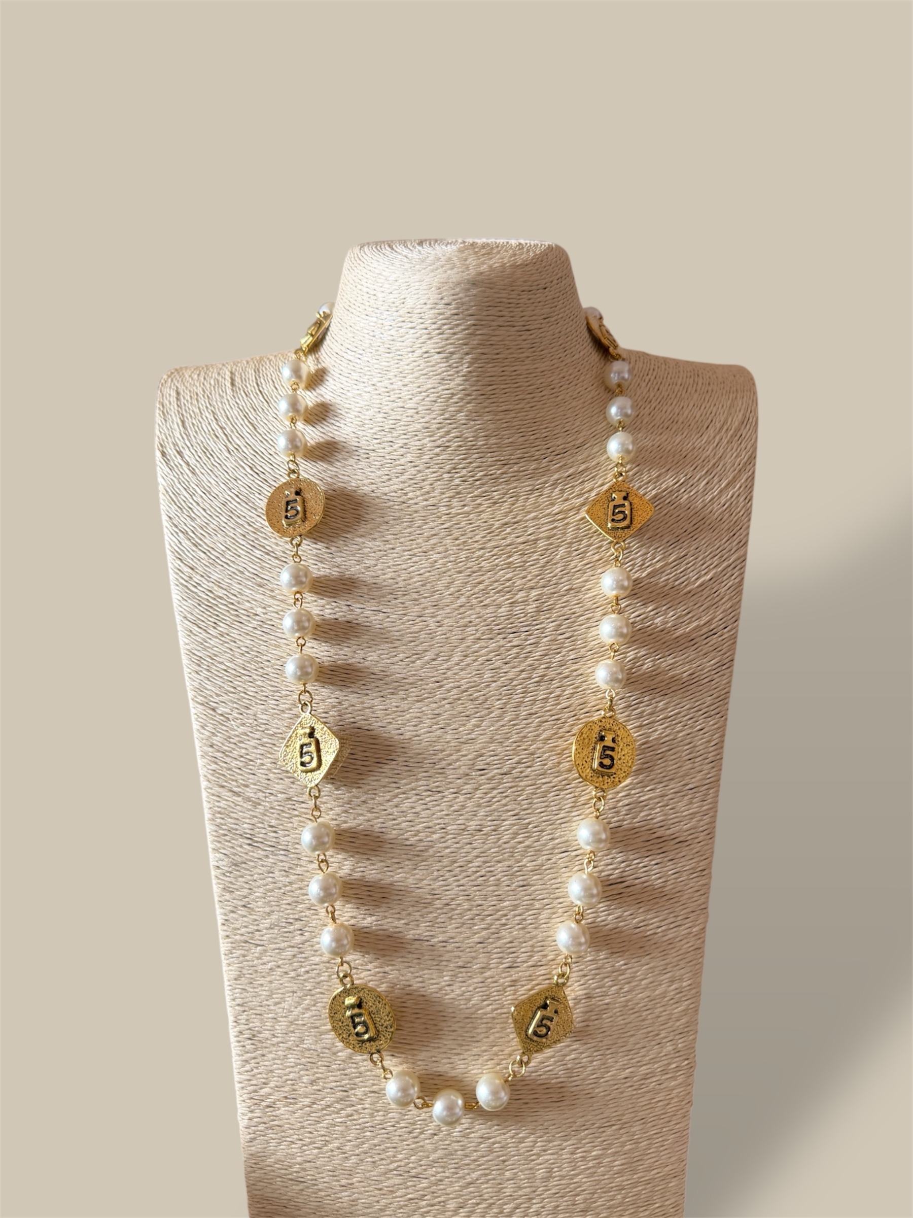 Wholesaler HANA BIJOUX - Necklace with pearls and golden charms
