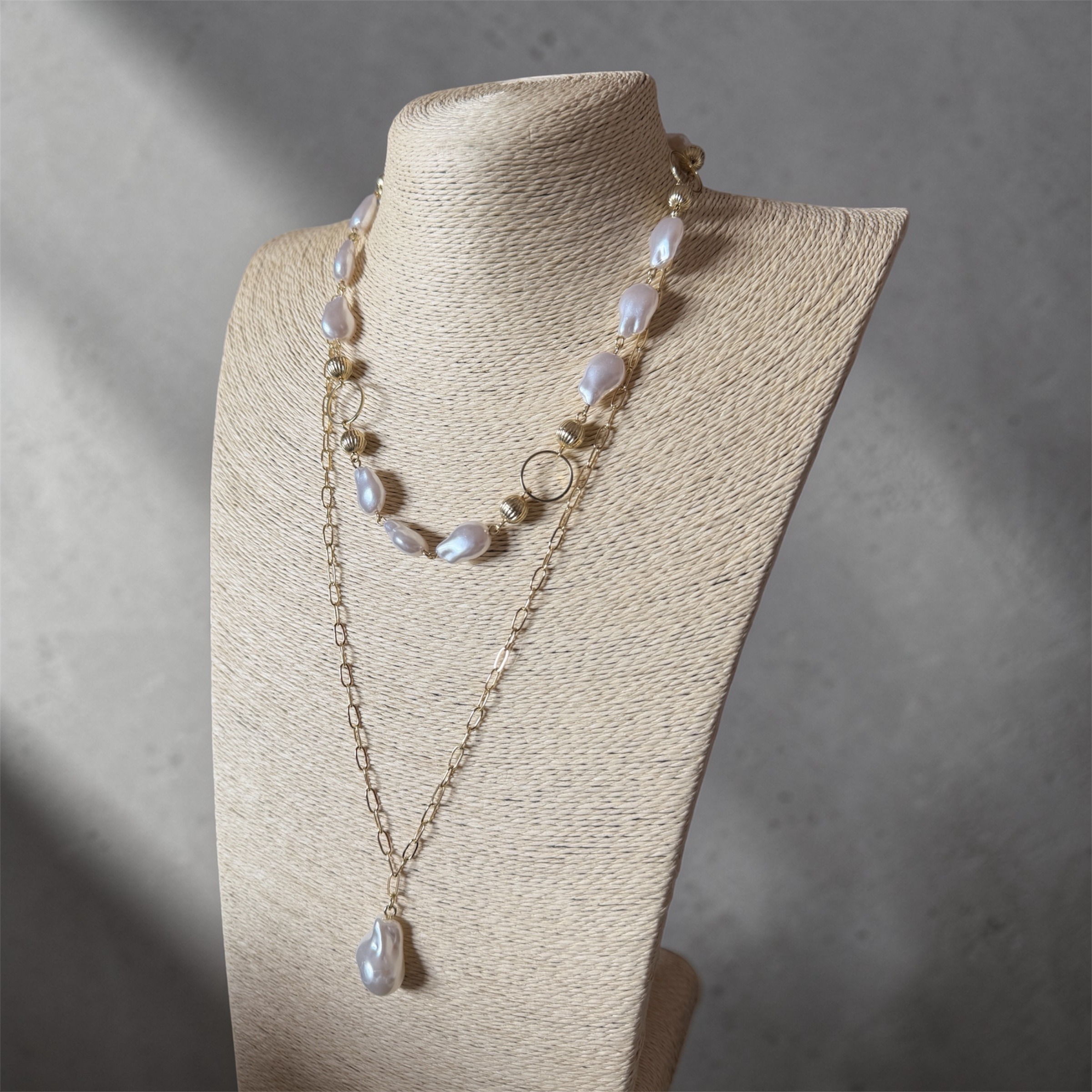 Wholesaler HANA BIJOUX - Gold necklace with irregular baroque pearls and pendant