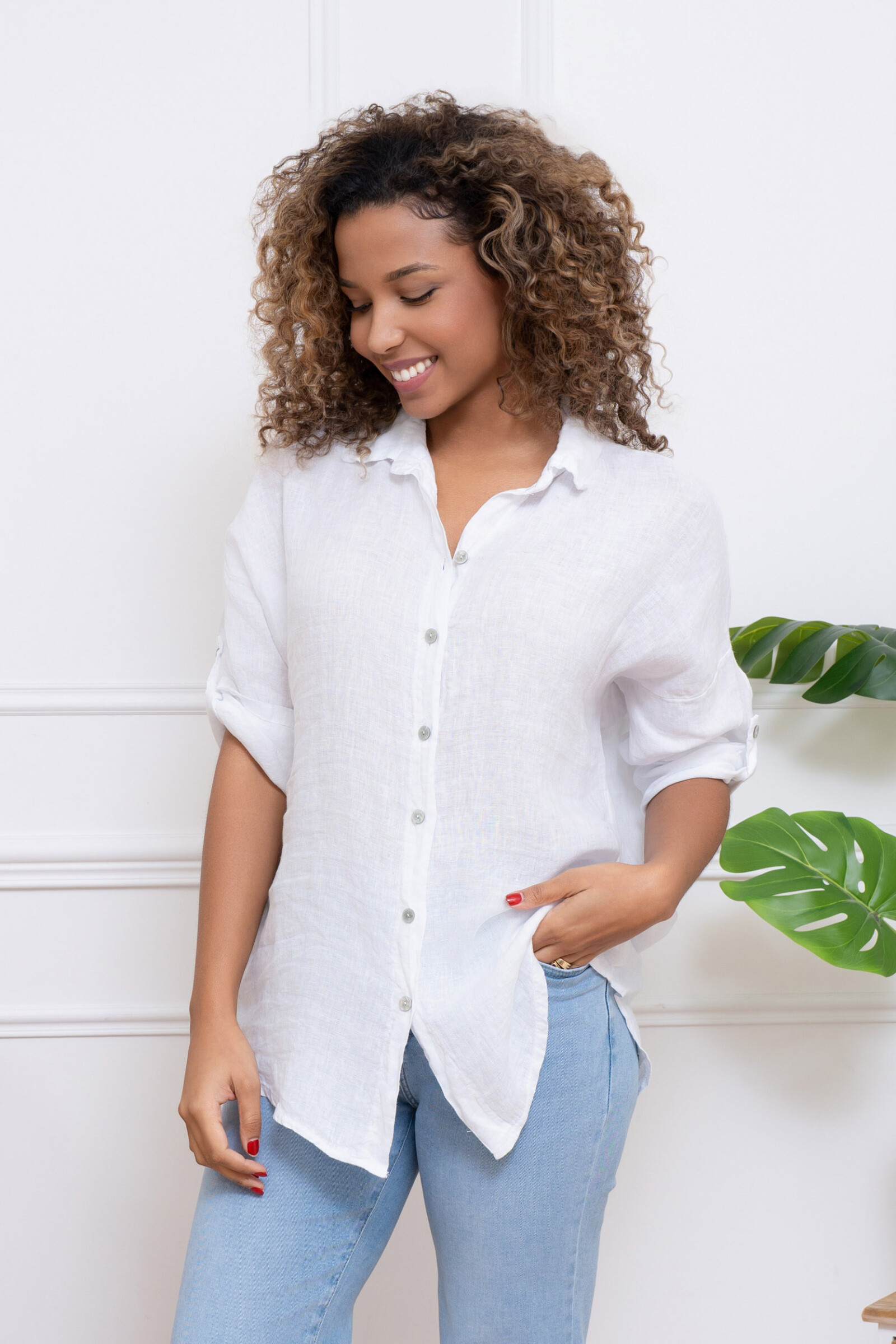 Mayorista Happy Look - Camisa de lino con detalles de trabajo abierto en la parte posterior