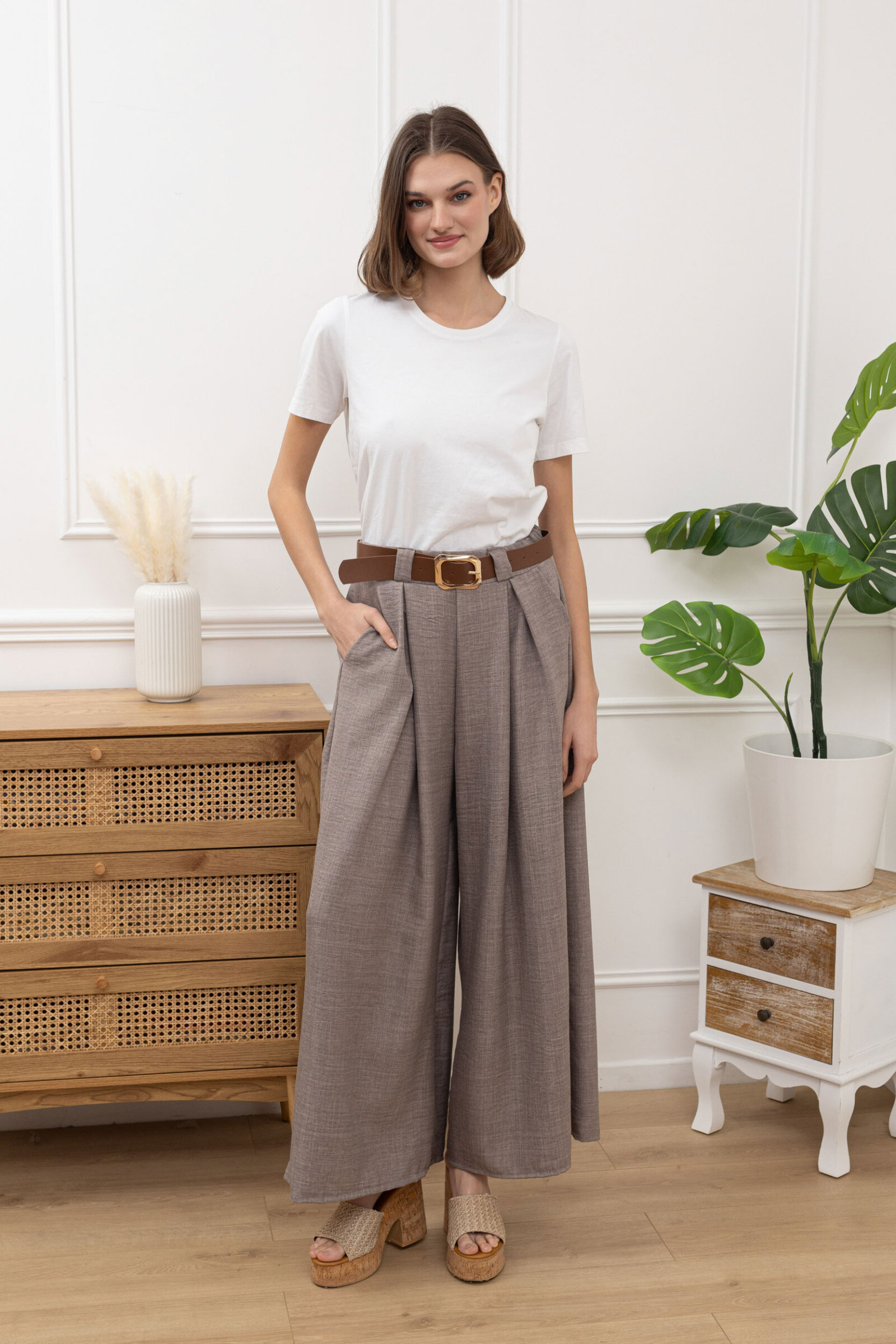 Grossiste Happy Look - Pantalon Très Large avec Plis et Ceinture
