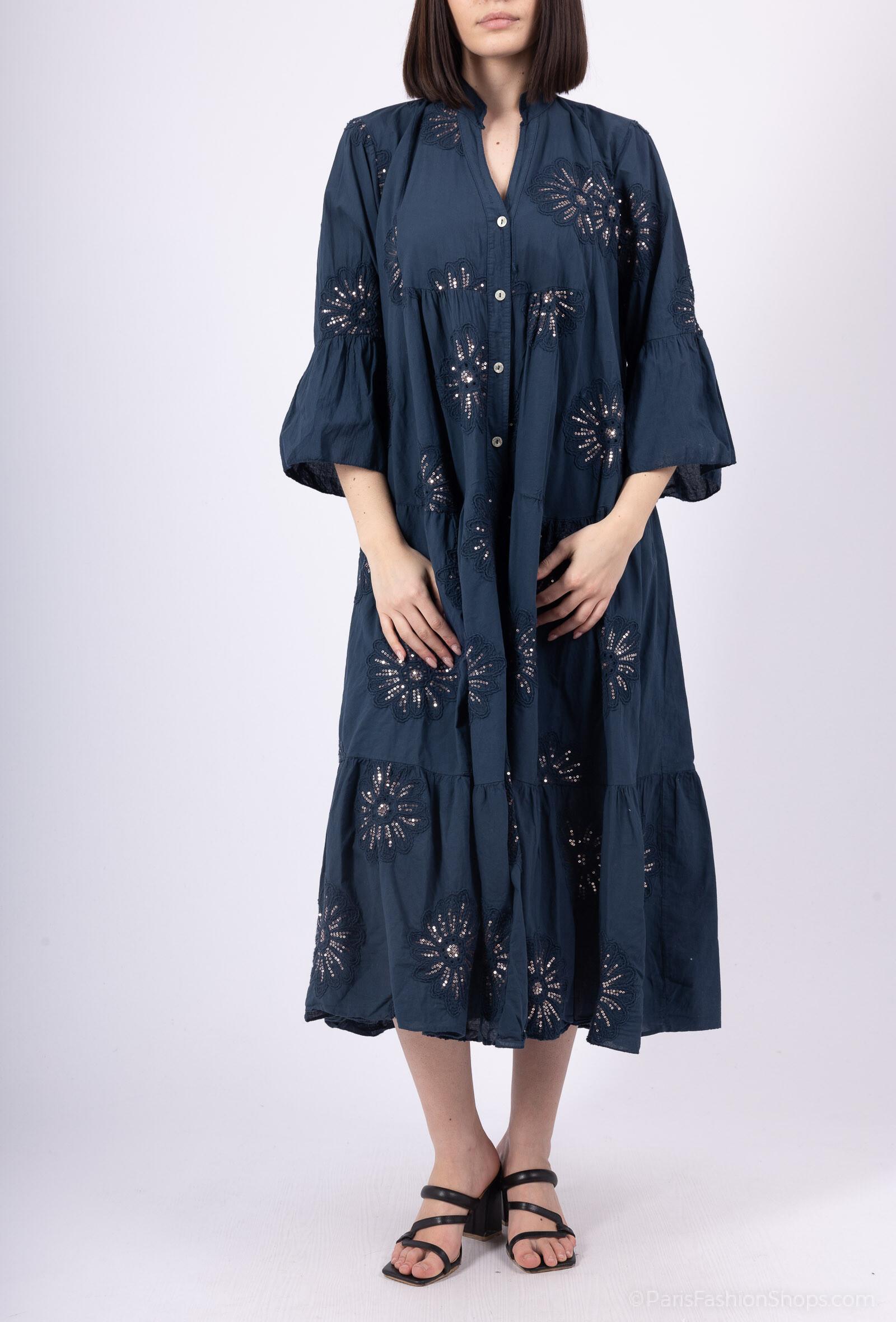 Grossiste Happy Look - Robe longue à volants en voile de coton brodé & sequins