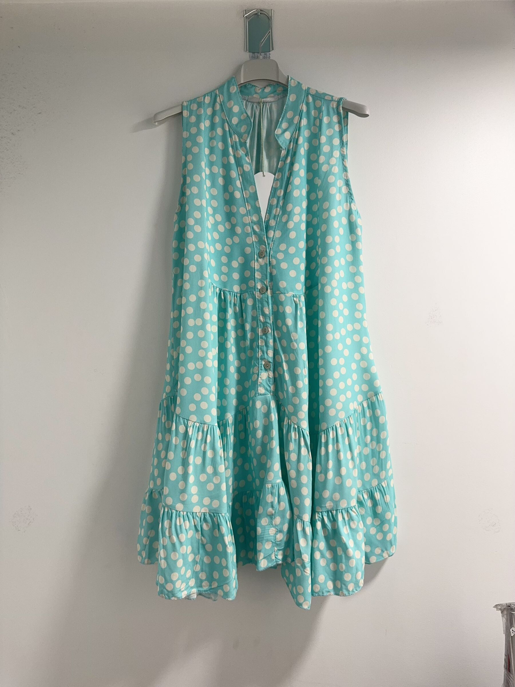 Grossiste Happy Look - Mini-Robe à Volants Imprimée – Légèreté & Charme Estival
