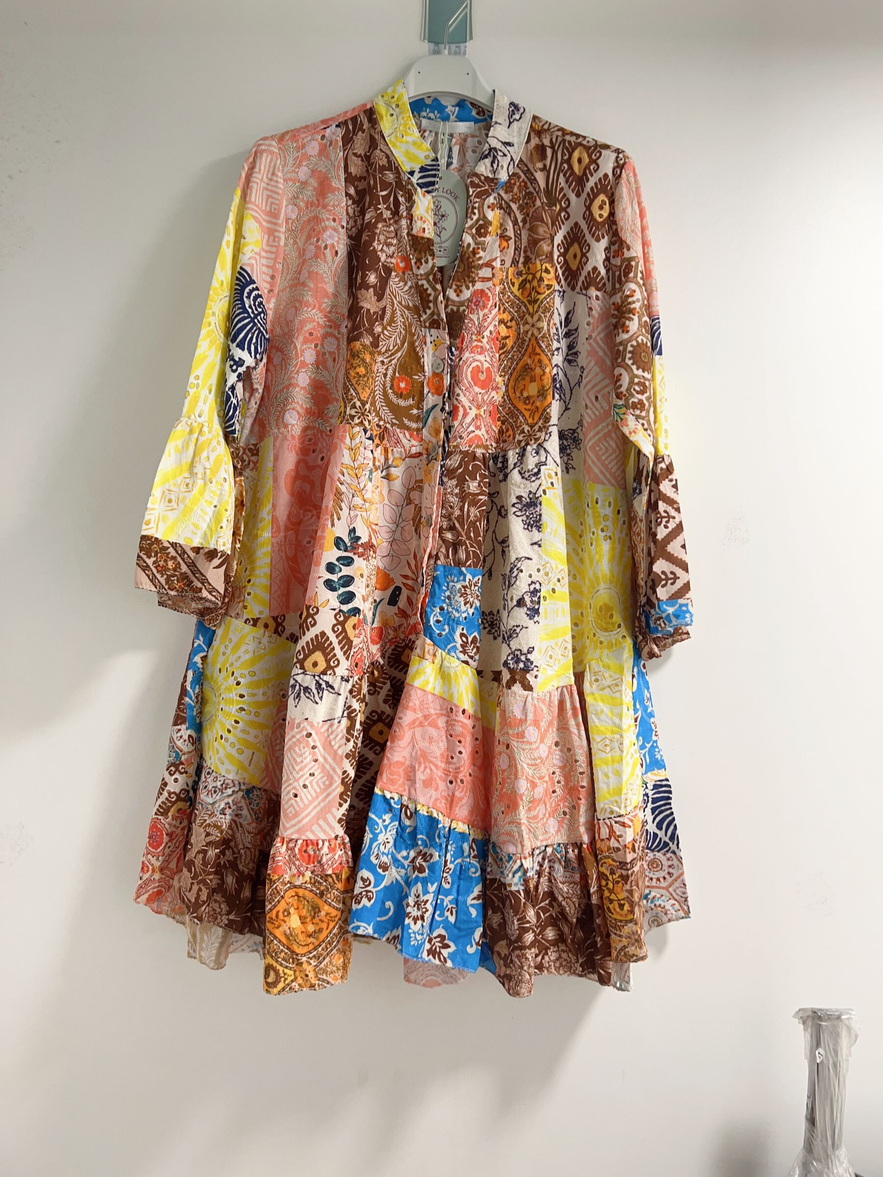 Grossiste Happy Look - Mini Robe en Broderie Anglaise Imprimée fleuri