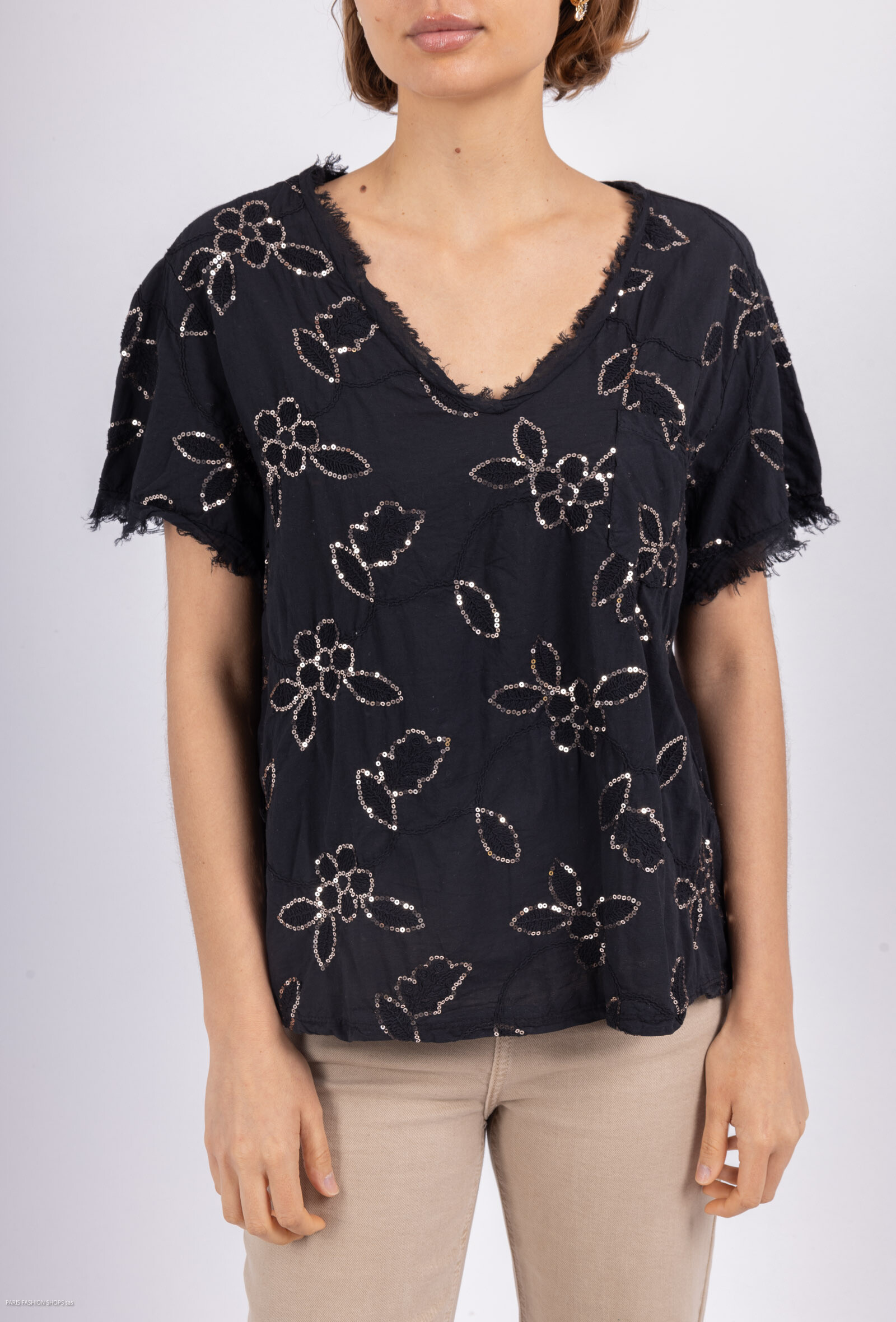Wholesaler Happy Look - Cotton t-shirt embroidered with sequins-VO & DESTROY finish neck