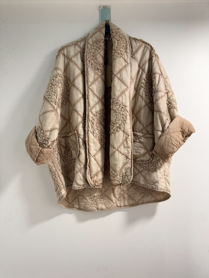 Grossiste Happy Look - Veste matelassée délavée avec motif rond brodé DAISY
