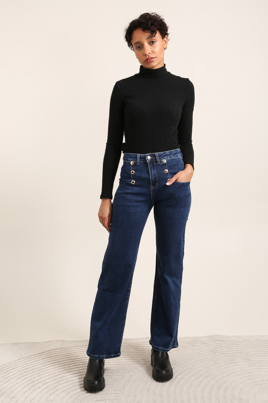 Wholesaler HELLO MISS - Wide straight jeans with buttons