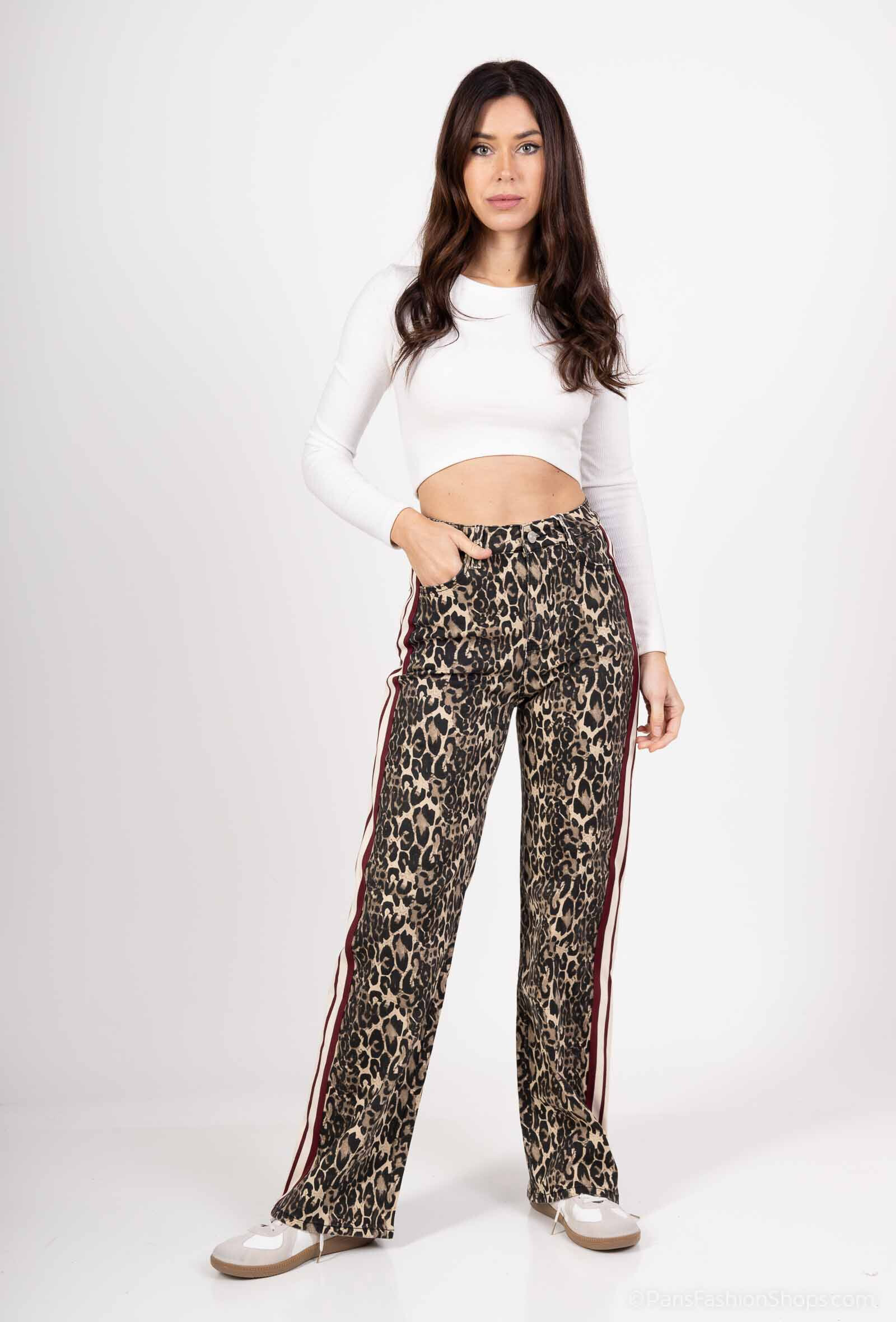 Wholesaler HELLO MISS - Wide straight leopard jeans with side stripes