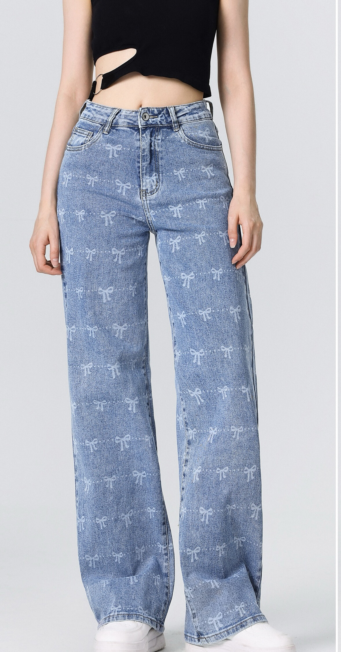 Grossiste HELLO MISS - Short en jean avec l'imprimé noeud