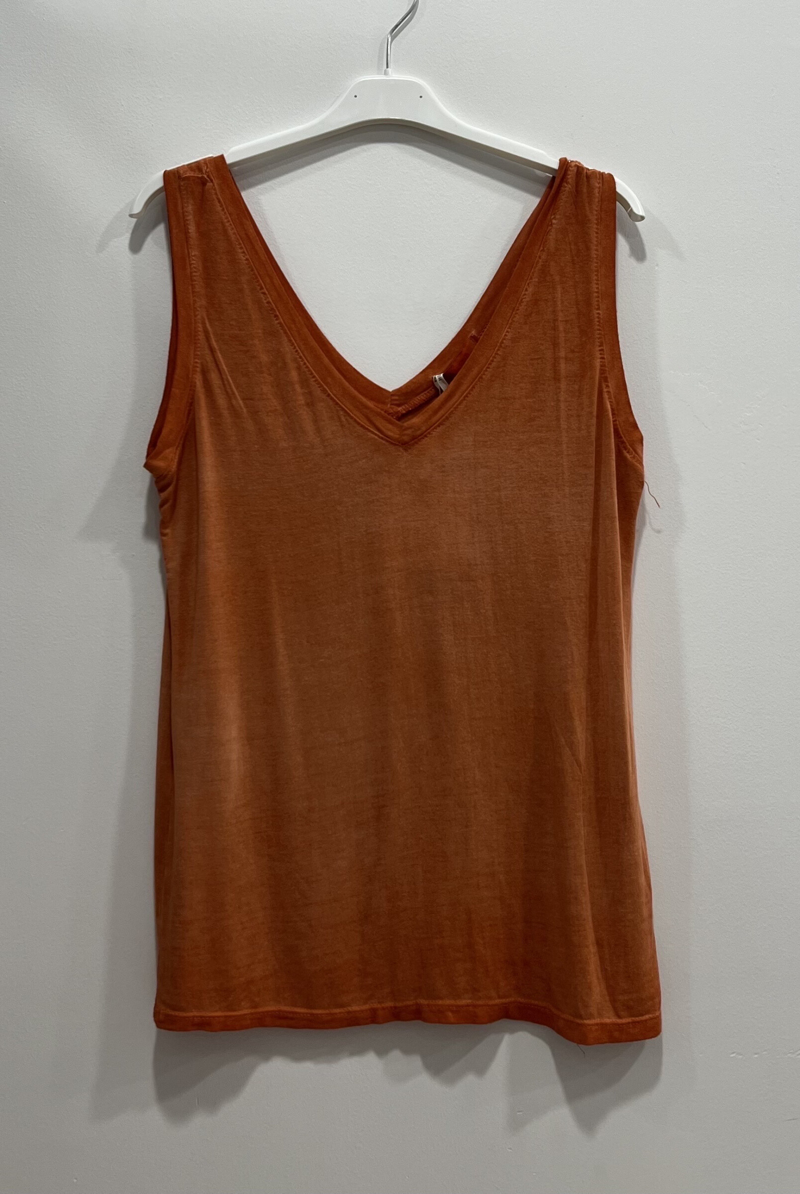 Grossiste HÉRA PARIS - DEBARDEUR VISCOSE COL V
