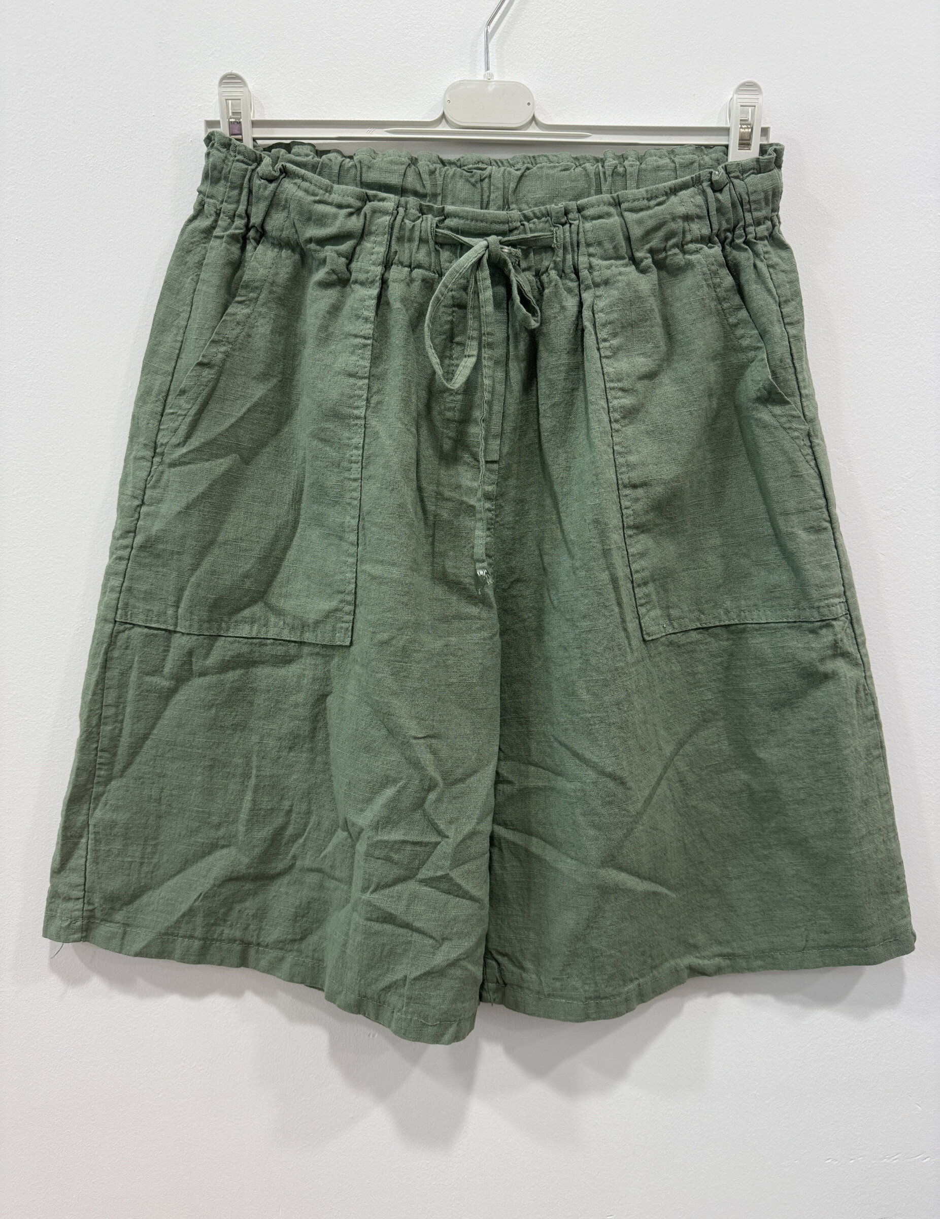 Grossista HÉRA - Shorts Bermuda con tasca di cotone in lino