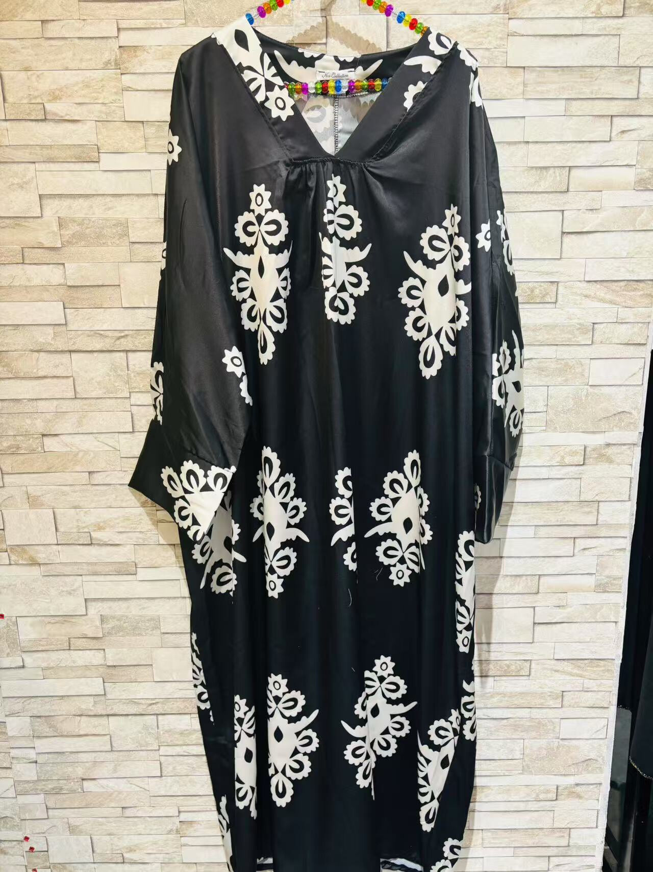 Wholesaler HJA diffusion - Long V -neck dress