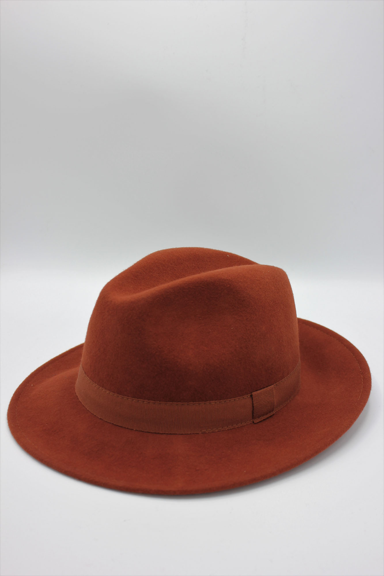 Großhändler Hologramme Paris - Italienischer Fedora in neuer Wolle. 01 Ruggine