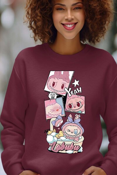 Grossiste I.A.L.D FRANCE - Bain Labubu - Sweat Col Rond Femme Grossiste I.A.L.D FRANCE - Bain Labubu - Sweat Col Rond Femme