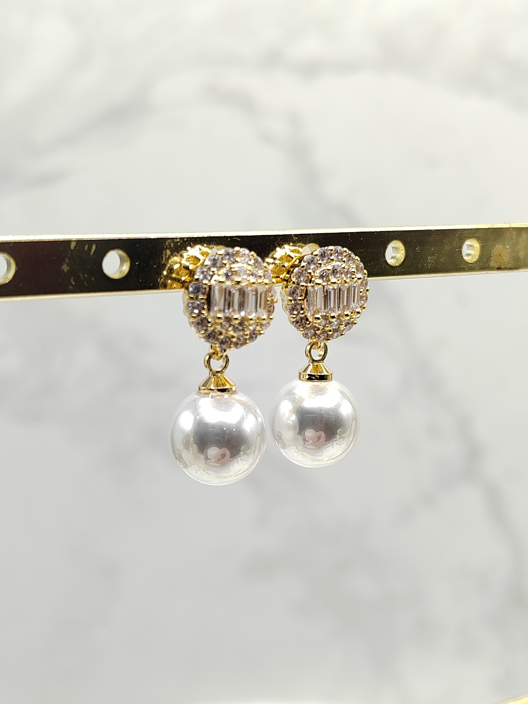 Wholesaler I.L JOLI B - Flower plated brass earring