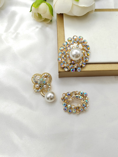 Grossiste I.L JOLI B - Lot de 3 broches en Métal fantaisie Perle Grossiste I.L JOLI B - Lot de 3 broches en Métal fantaisie Perle
