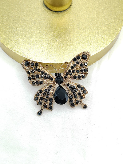 Grossiste I.L JOLI B - Broche fantaisie papillon multicolores Grossiste I.L JOLI B - Broche fantaisie papillon multicolores