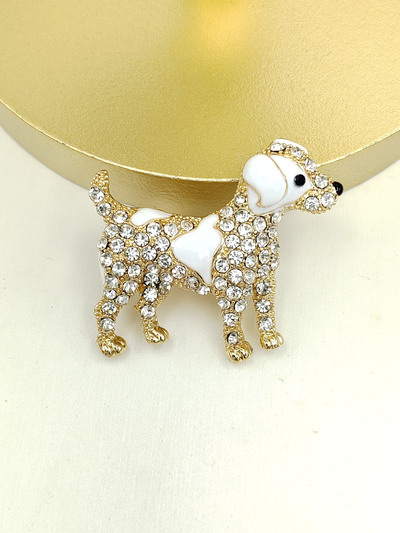 Grossiste I.L JOLI B - Broche chien blanc et noir en métal fantaisie Grossiste I.L JOLI B - Broche chien blanc et noir en métal fantaisie