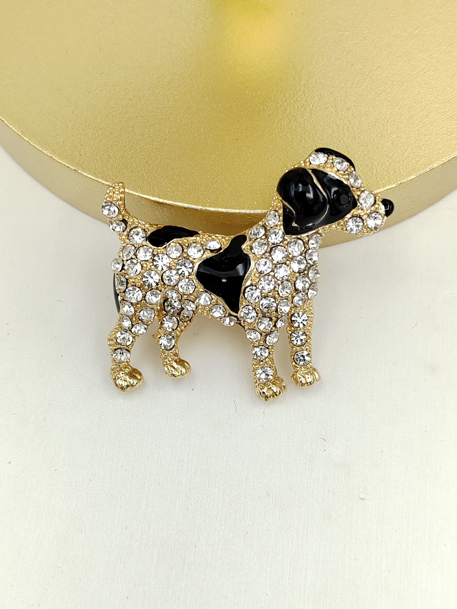 Wholesaler I.L JOLI B - Black and white dog brooch in whimsical metal