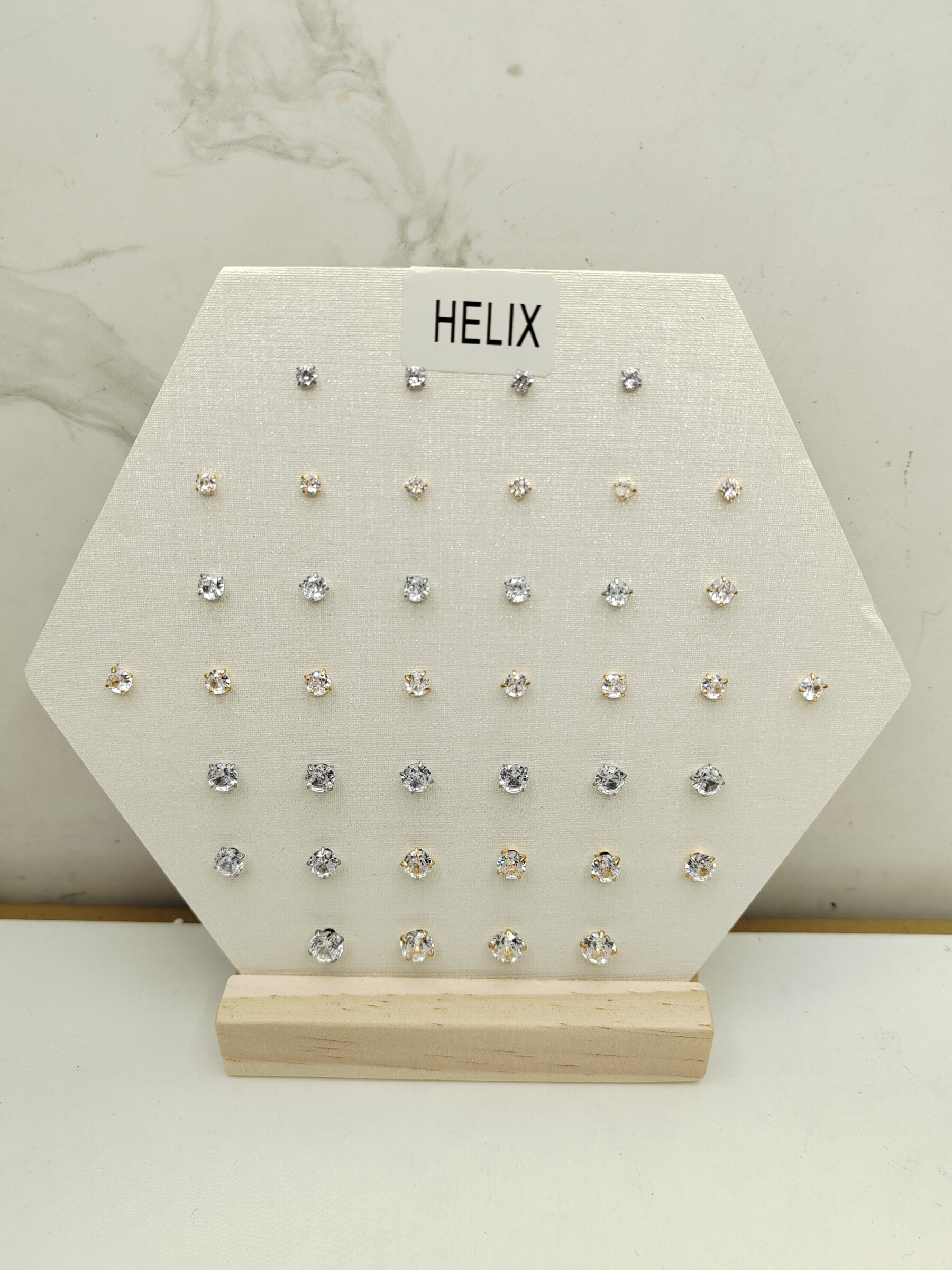 Wholesaler I.L JOLI B - 40-piece pack of stainless steel helix ear piercing studs