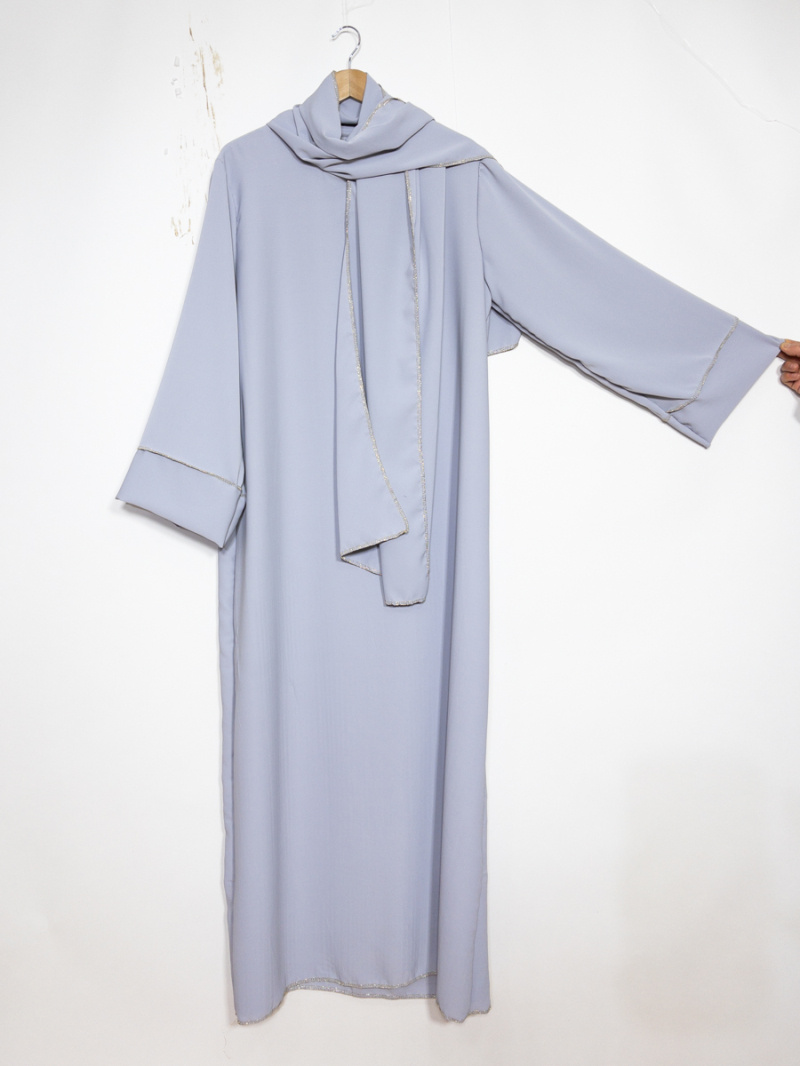 Grossista IDEAL OUTFIT - Abito abaya Medina in seta con cuciture dorate da donna