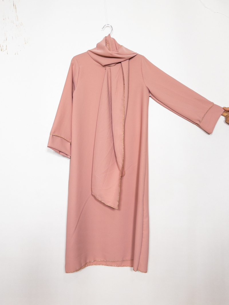 Grossiste IDEAL OUTFIT - Robe abaya enfants en soie de Médine coutures dorées 6-8-10-12-14 ans
