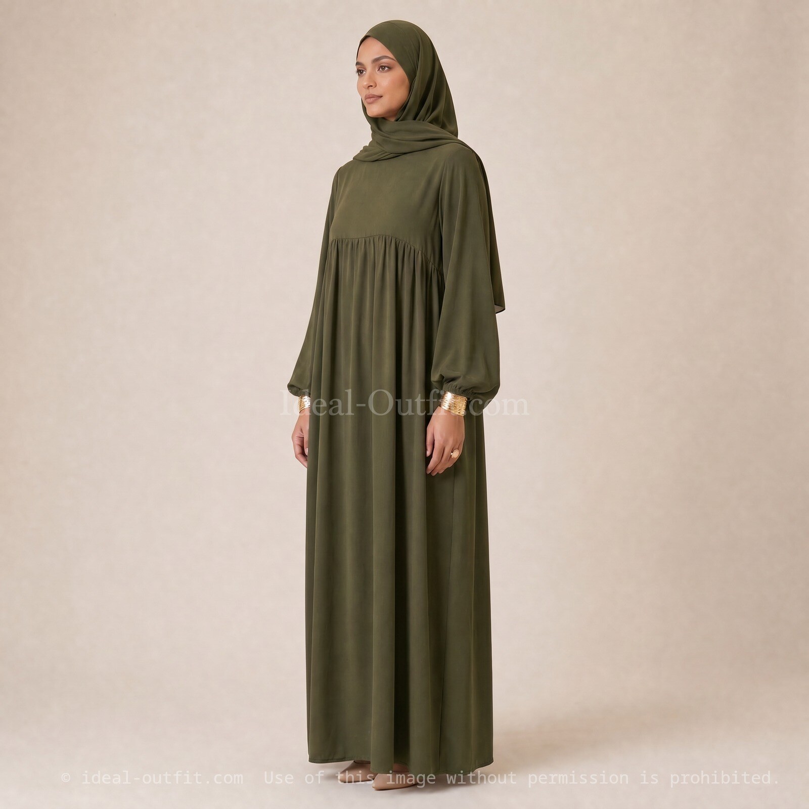 Großhändler IDEAL OUTFIT - Abaya aus Medina-Seide
