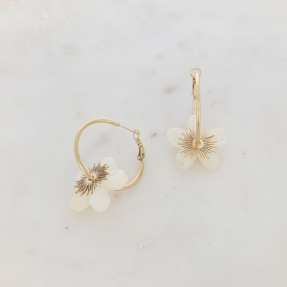Mayorista Ikita Paris - Aros con flor de resina y sol
