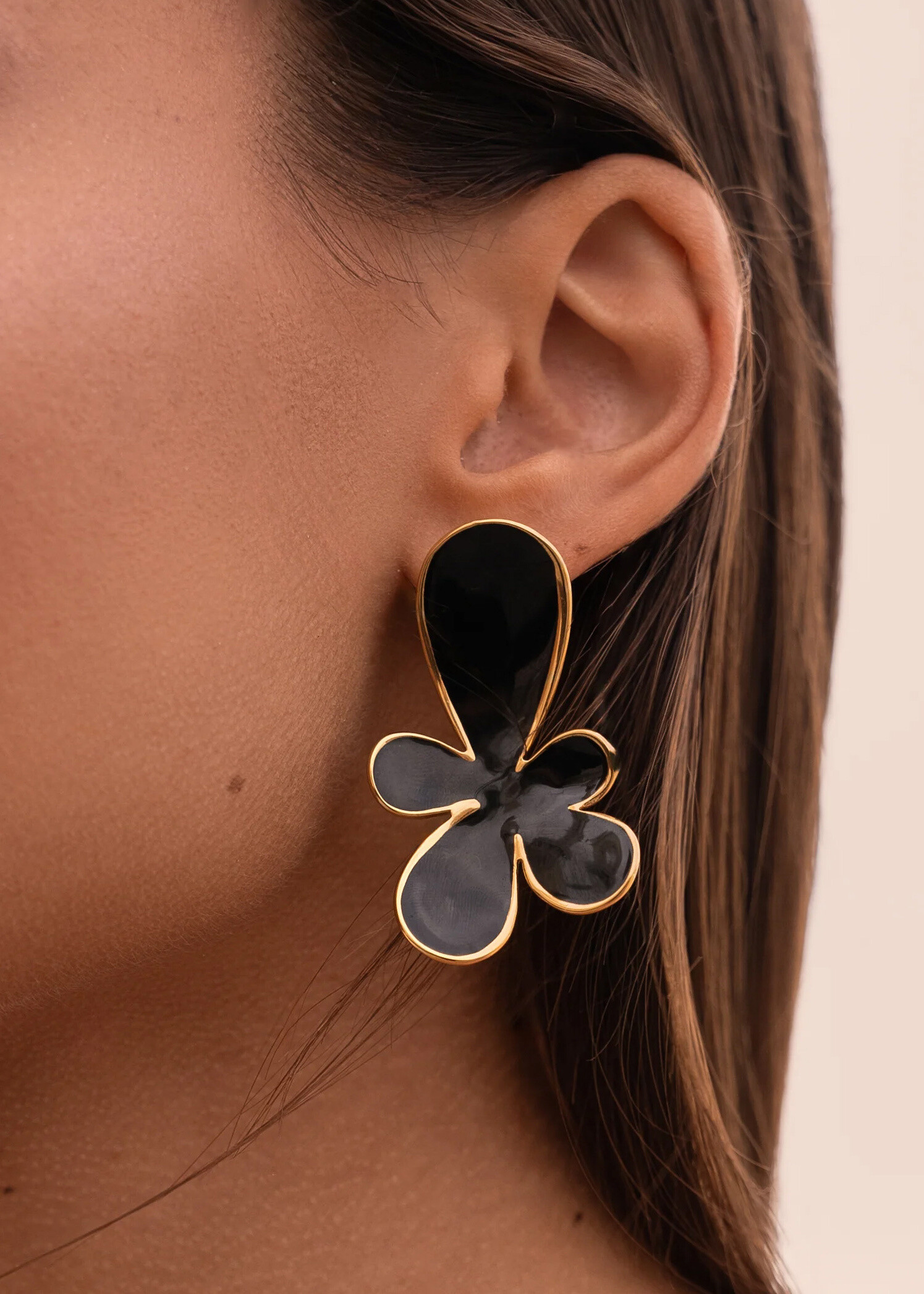 Wholesaler Ikita Paris - B.O to chip with enameled flower