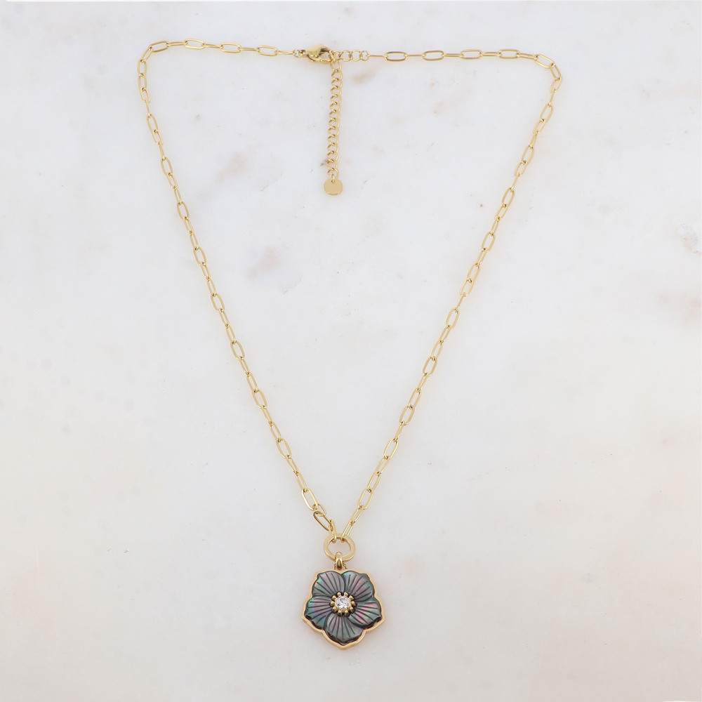 Wholesaler Ikita Paris - Necklace with mother-of-pearl flower pendant, rhinestones