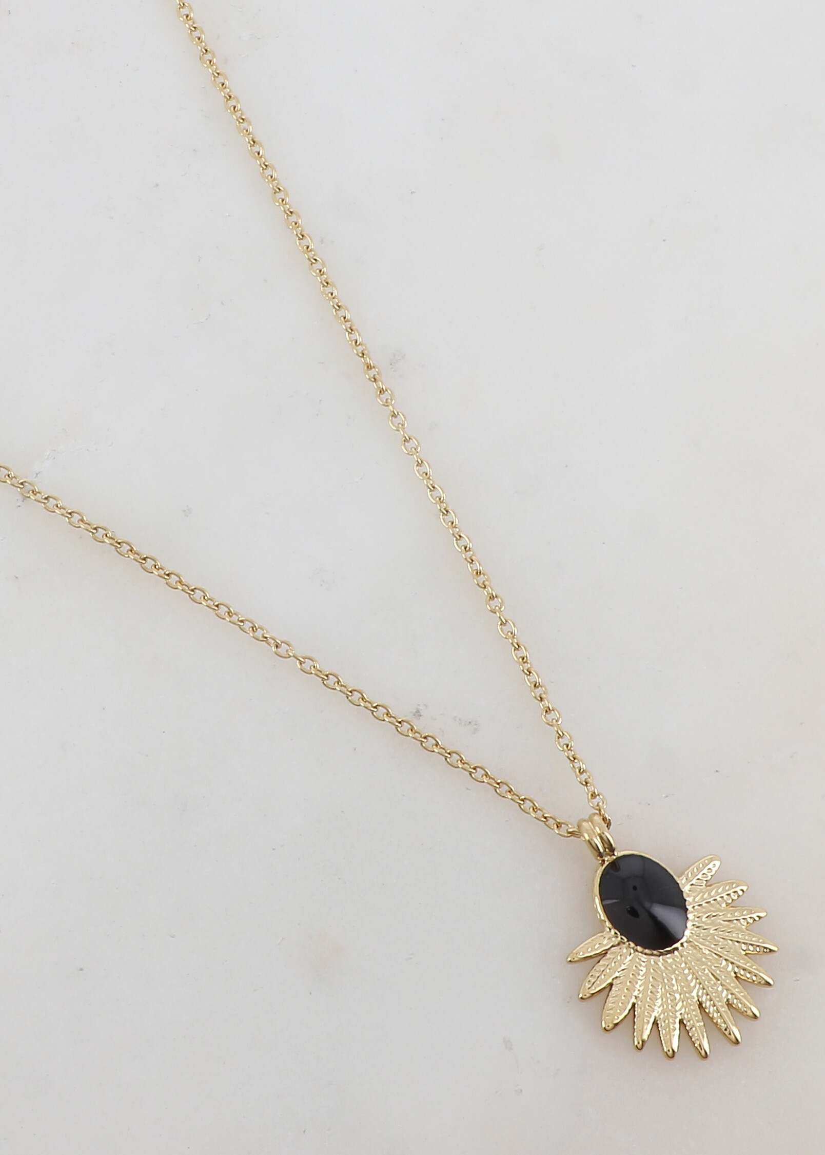 Wholesaler Ikita Paris - Necklace with enameled oval room and foliage