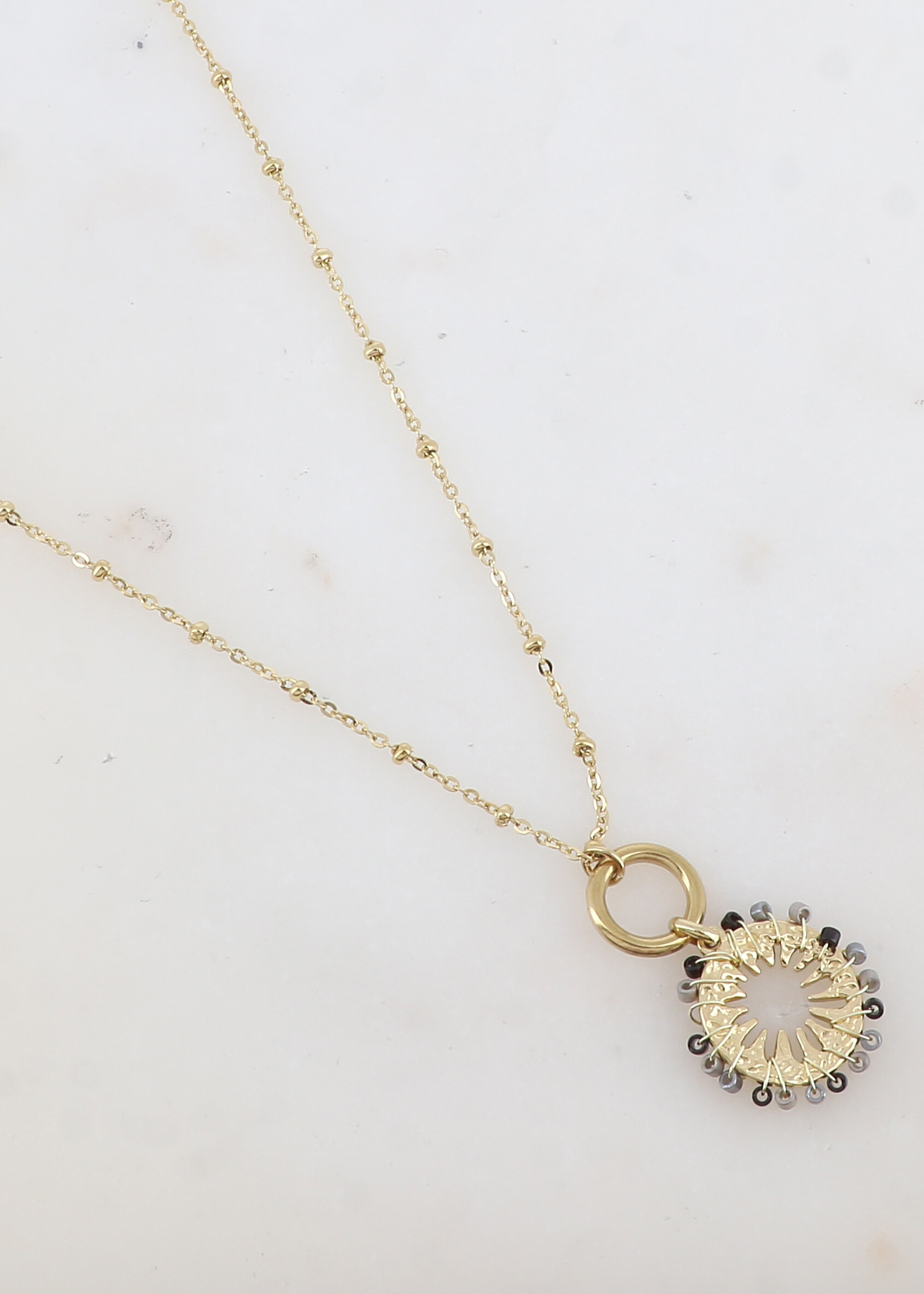Wholesaler Ikita Paris - Necklace with ring, round room embellished with pearls