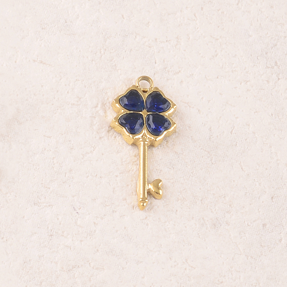 Großhändler Ikita Paris - SET VON 3 Schlüsselanhängern in Form eines Schlüssels mit strassbesetzter Blume