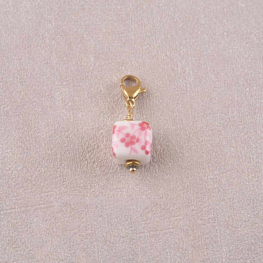 Großhändler Ikita Paris - SET VON 12 Charms mit würfelförmigem emailliertem Keramik-Anhänger