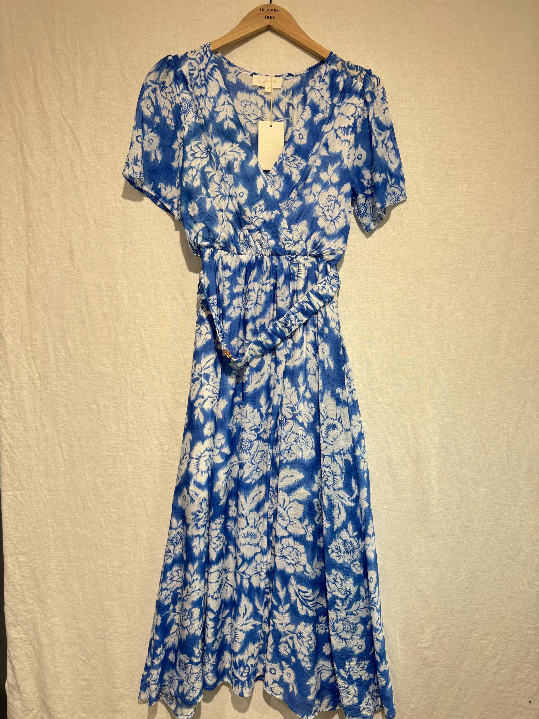 Grossista In April 1986 Outlet - Abito lungo floreale blu.