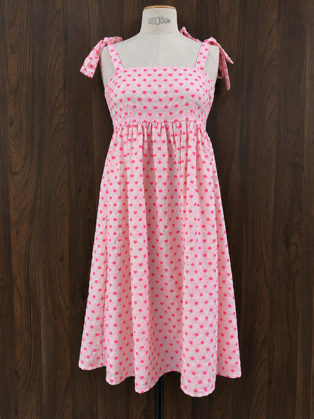 Grossista In April 1986 Outlet - Abito midi rosa con stampa a cuori.
