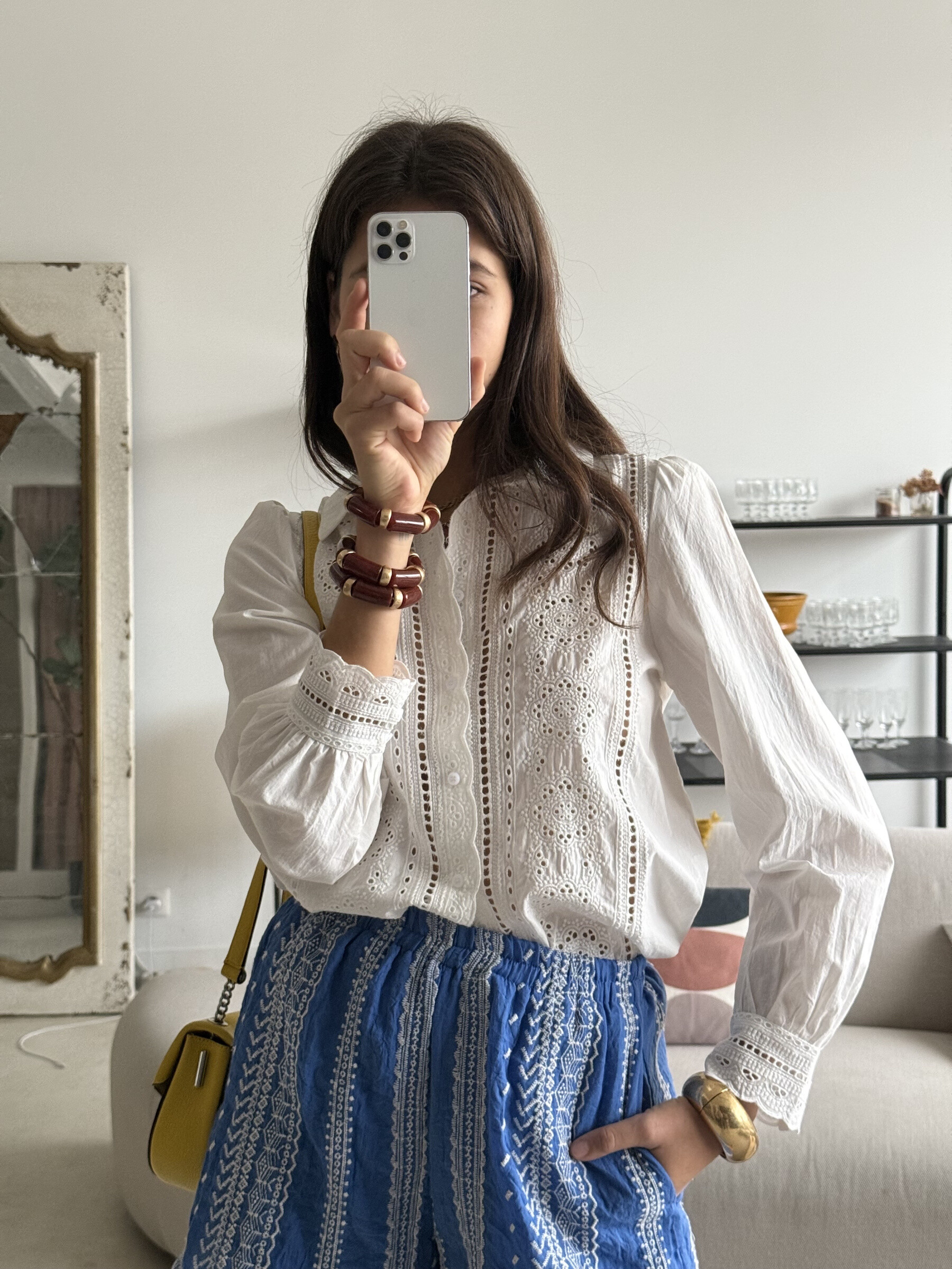 Grossiste In April 1986 - Chemise – Intemporelle et moderne, elle se porte aussi bien rentrée que lâchée.