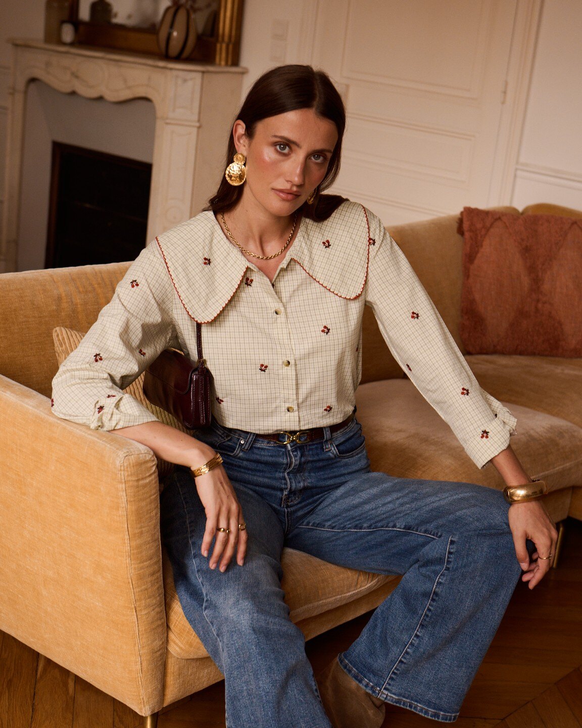 Grossiste In April 1986 - Blouse à col oversize brodé.