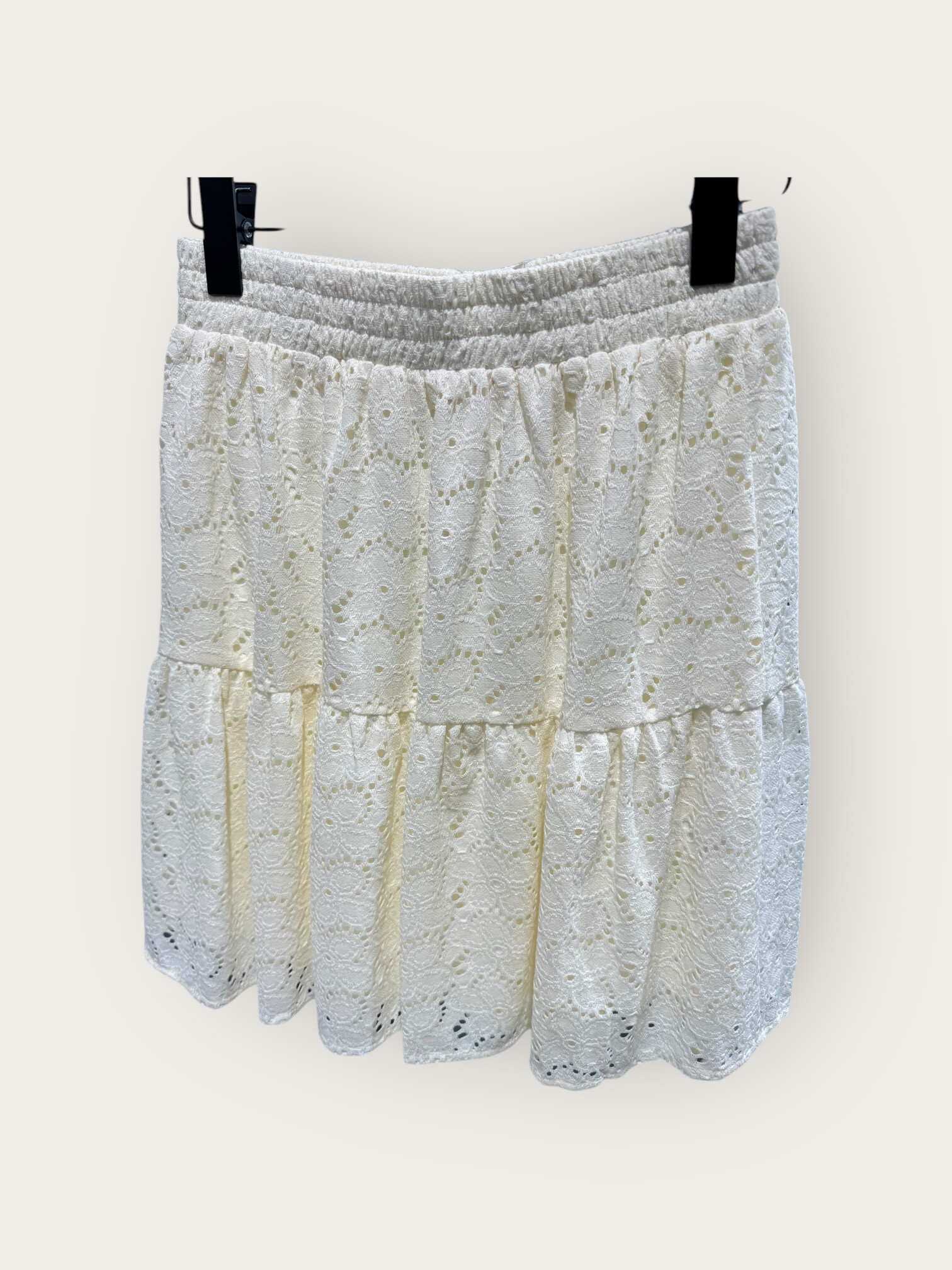 Grossiste In April 1986 - Jupe courte à volants en broderie anglaise