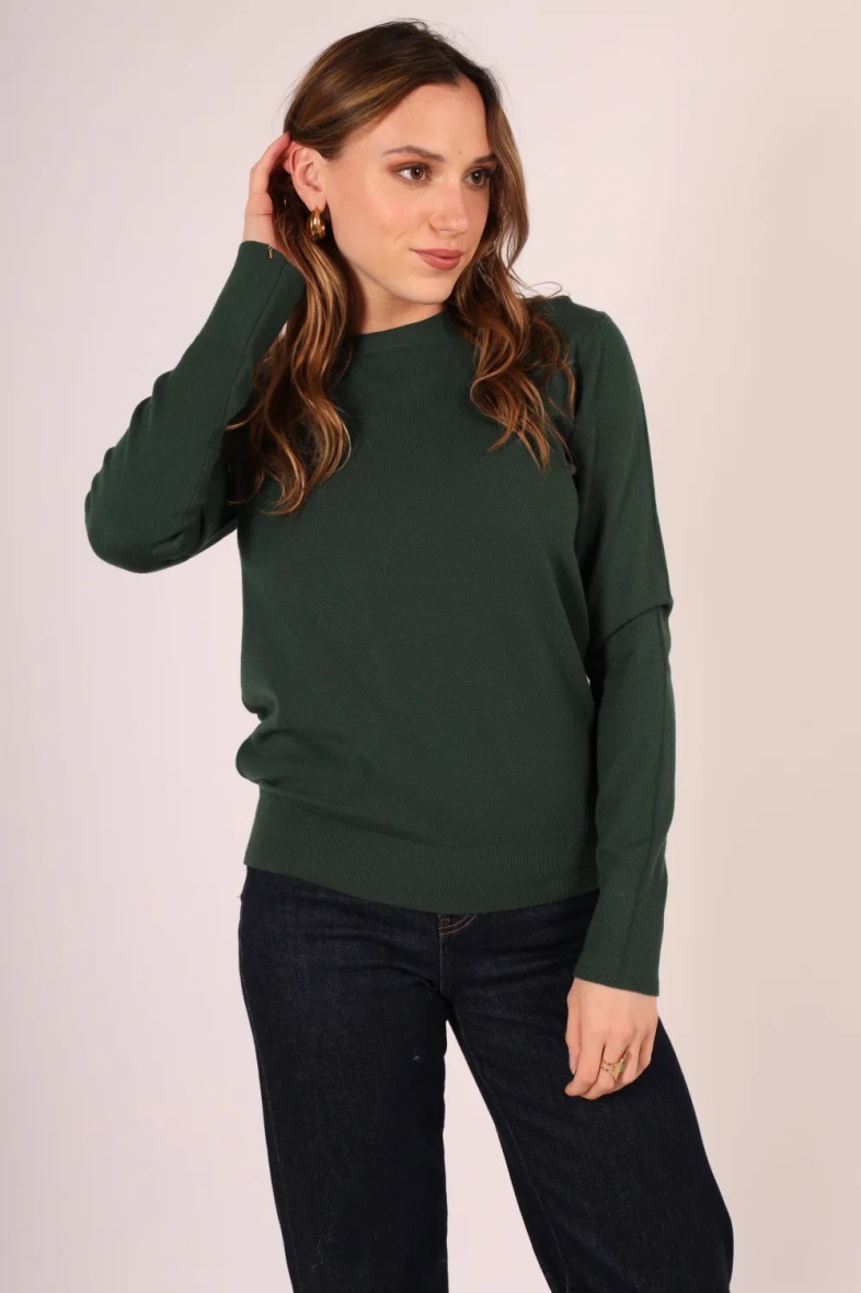 Grossiste In April 1986 - Pull en maille  – Confort et chaleur, à associer avec un jean ou une jupe .