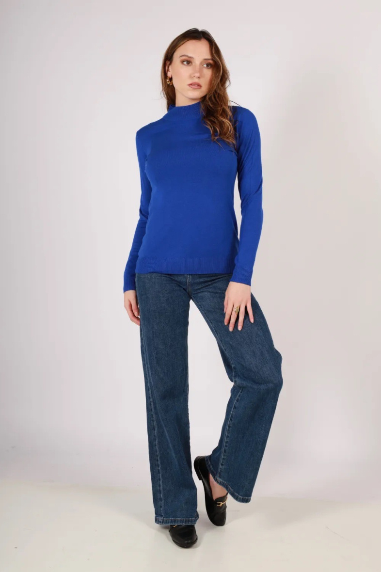 Grossiste In April 1986 - Pull en maille  – Confort et chaleur, à associer avec un jean ou une jupe .