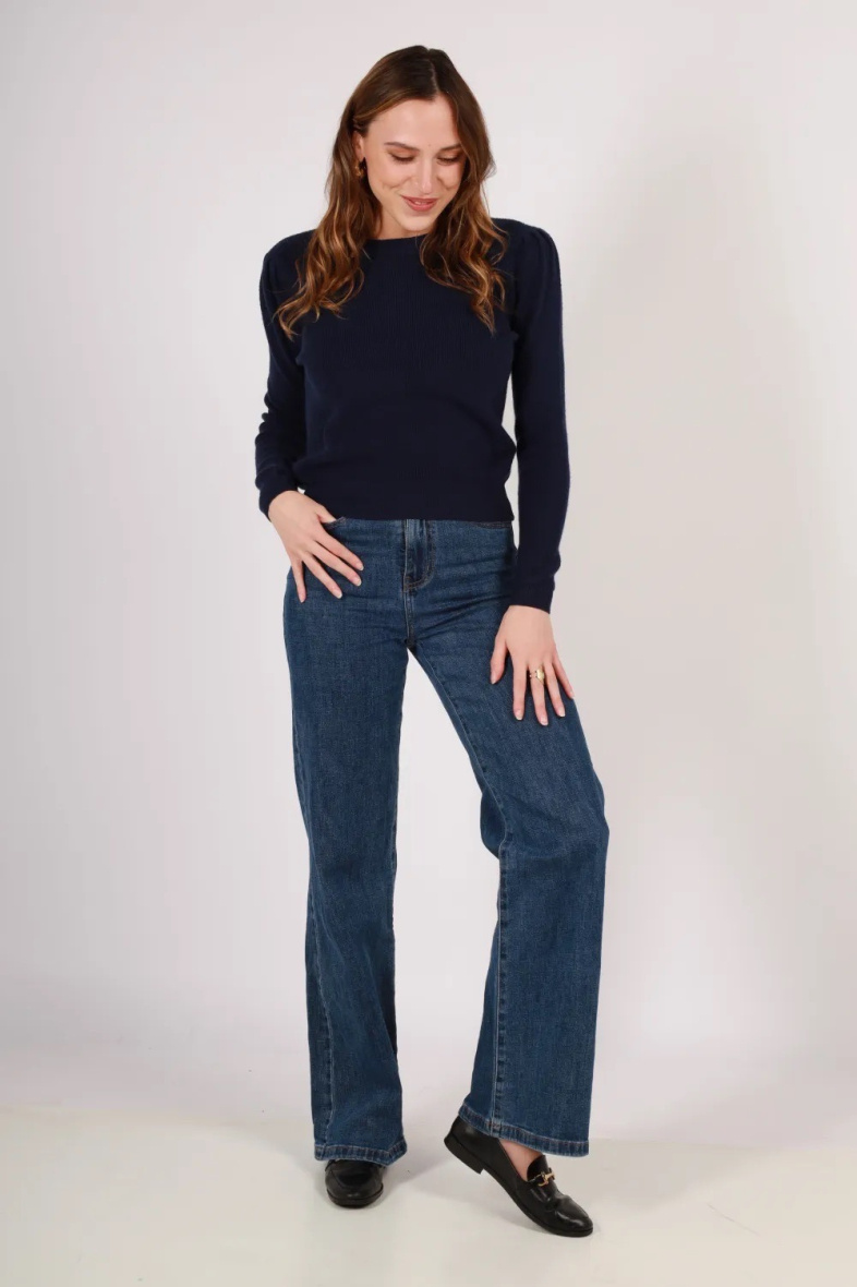 Grossiste In April 1986 - Pull en maille  – Confort et chaleur, à associer avec un jean ou une jupe .
