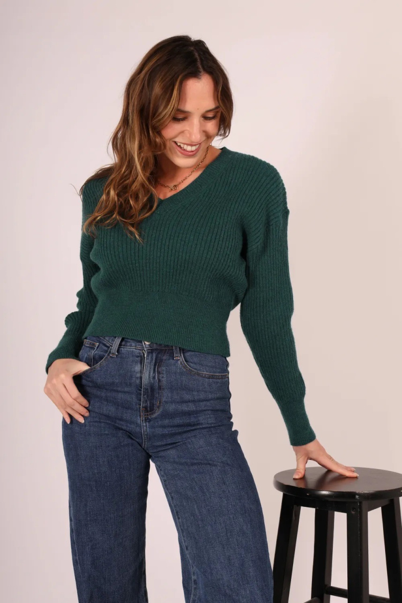 Grossiste In April 1986 - Pull en maille  – Confort et chaleur, à associer avec un jean ou une jupe .