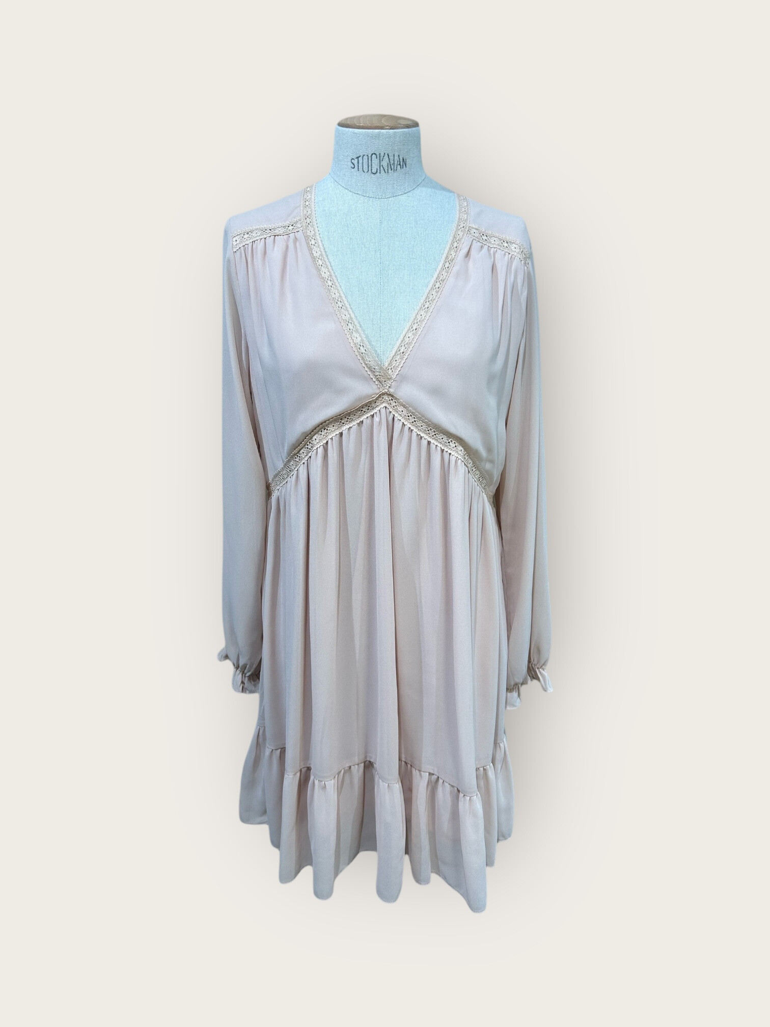 Grossiste In April 1986 - Robe fluide à décolleté croisé et détails en dentelle