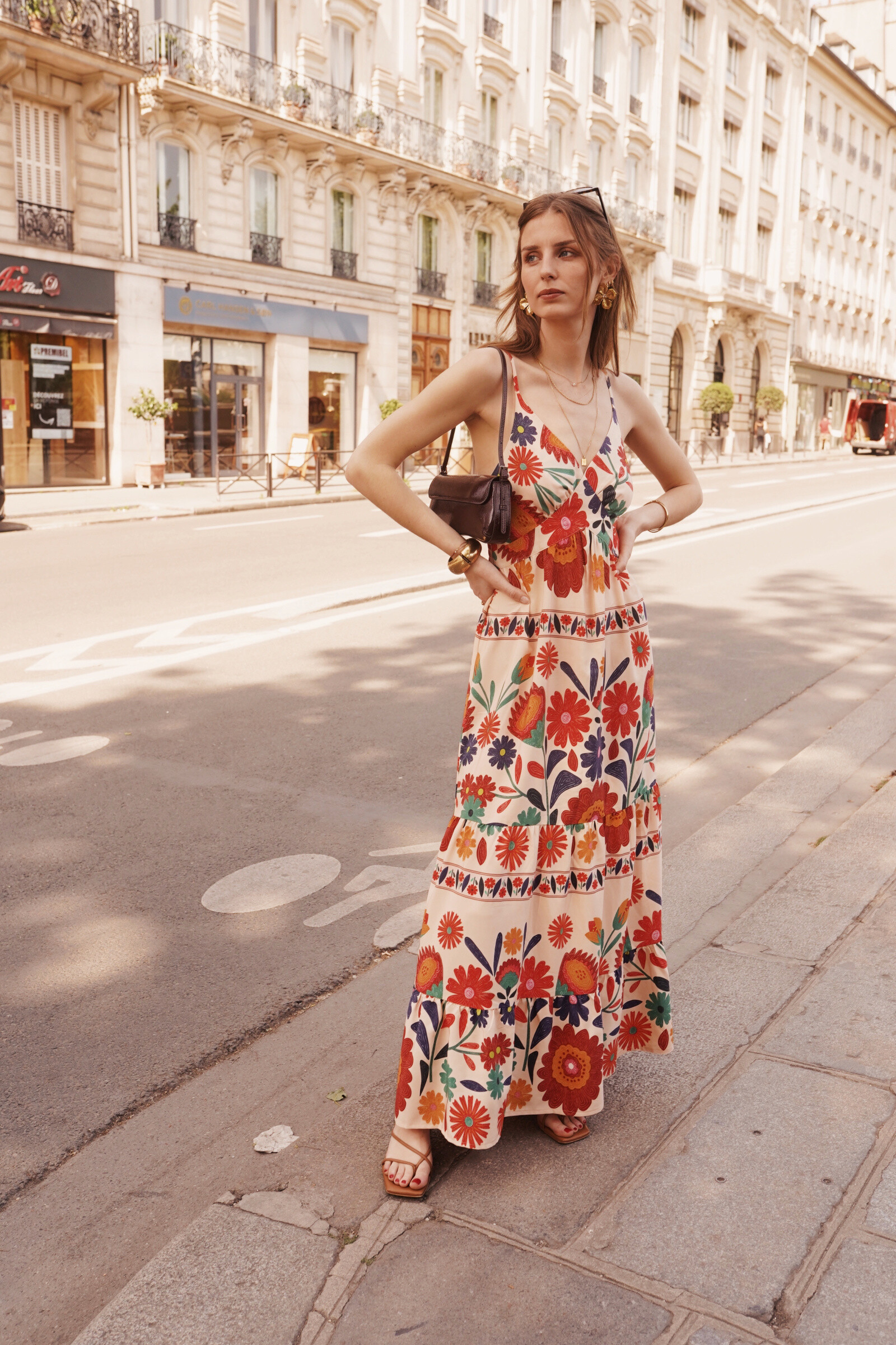 Wholesaler In April 1986 - Long dress with floral print.