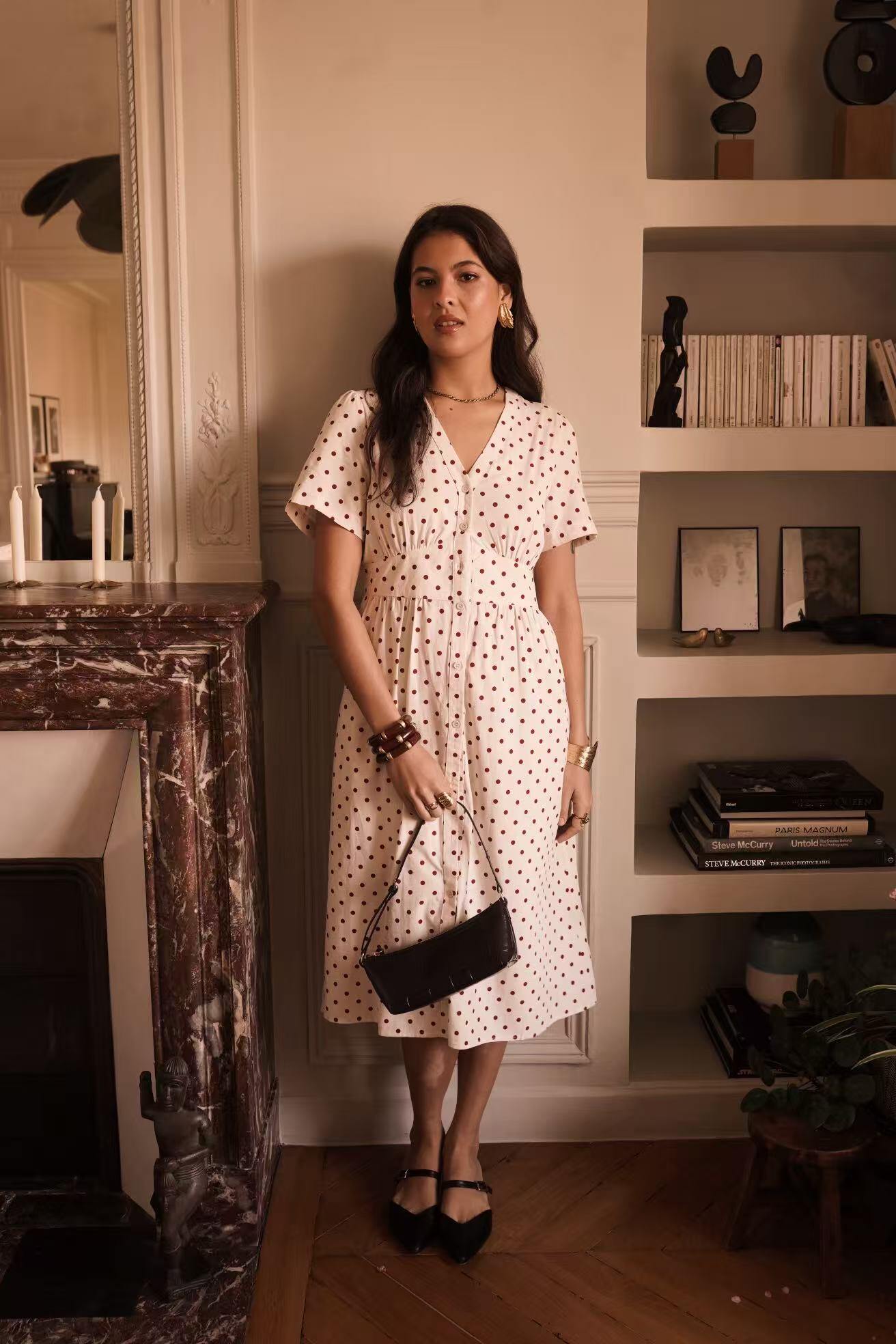 Mayorista In April 1986 - Vestido midi de lunares – Elegancia retro y femenina.