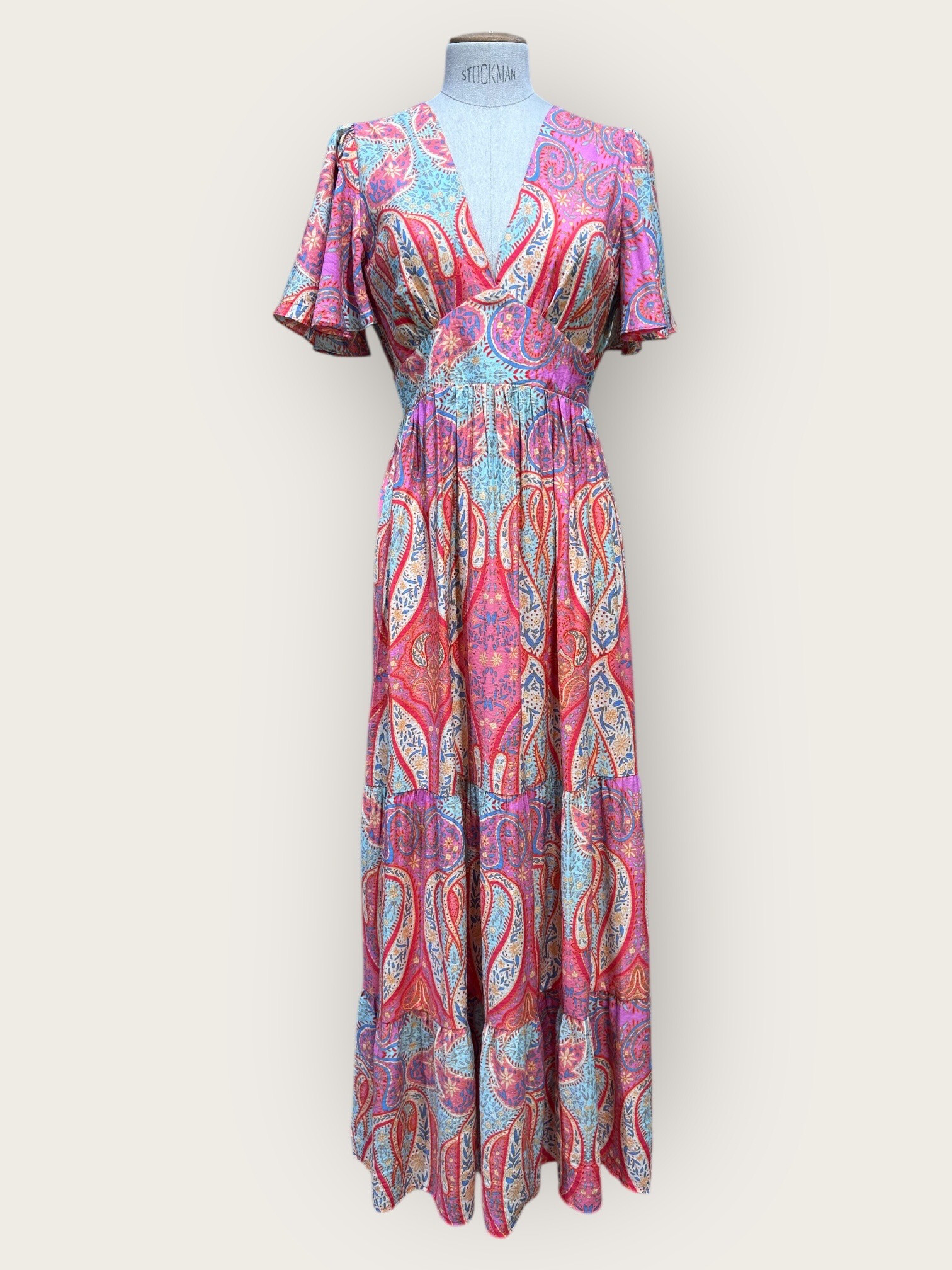 Wholesaler In April 1986 - Dress - Timeless and flattering, it enhances all silhouettes.