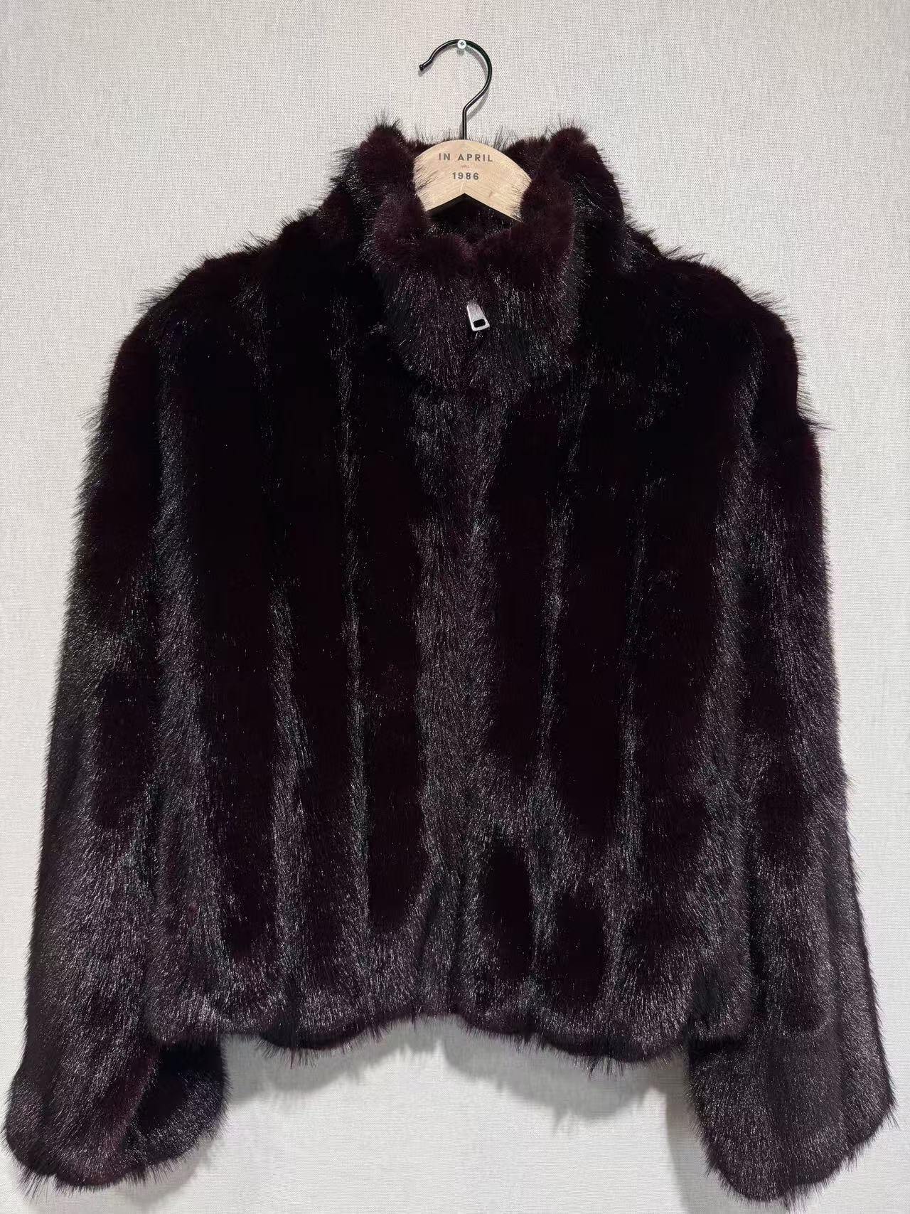 Grossiste In April 1986 - Veste en fausse fourrure – Élégance et chaleur.