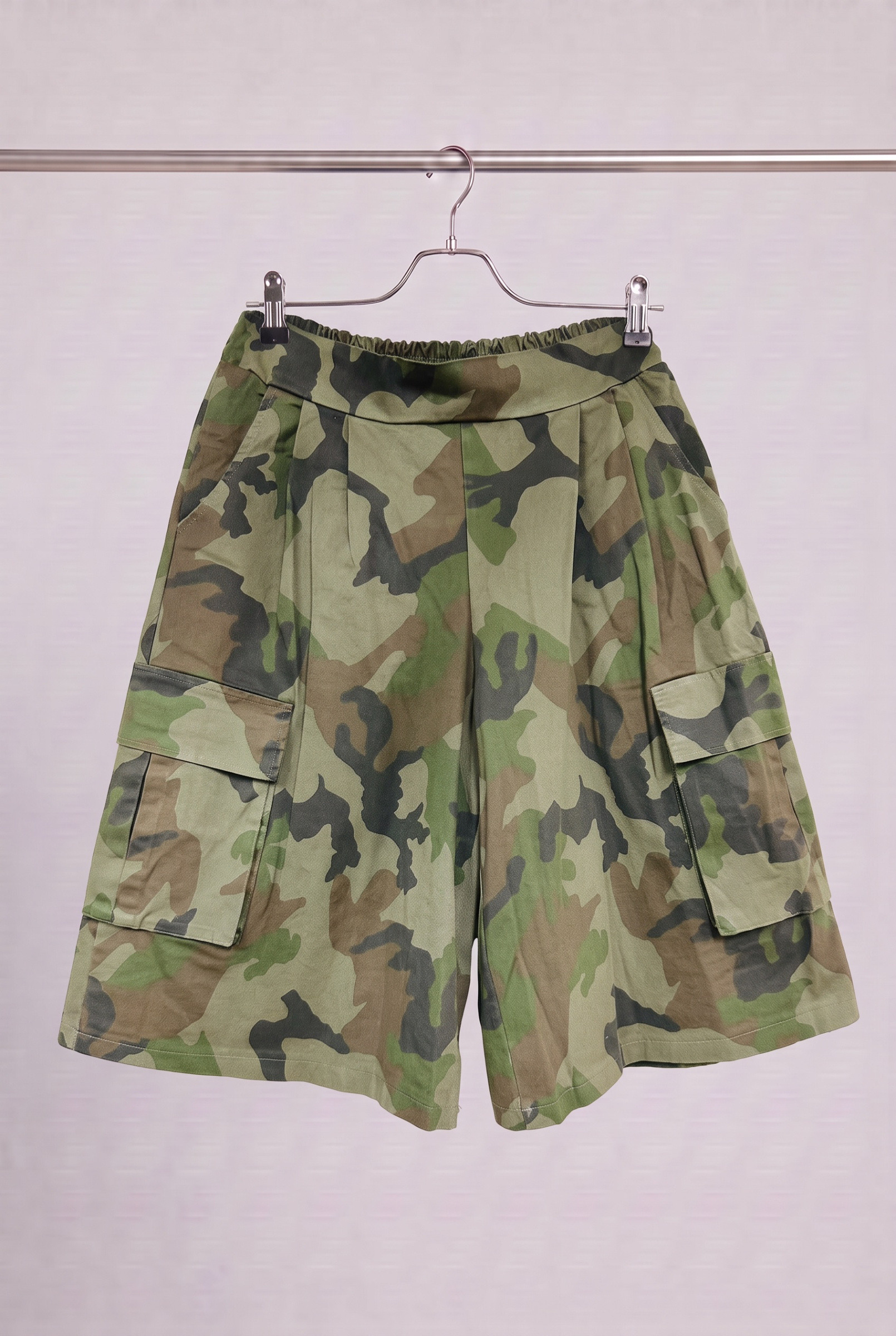 Grossiste INCERTAINES - Bermuda En Coton Large Motif Camo